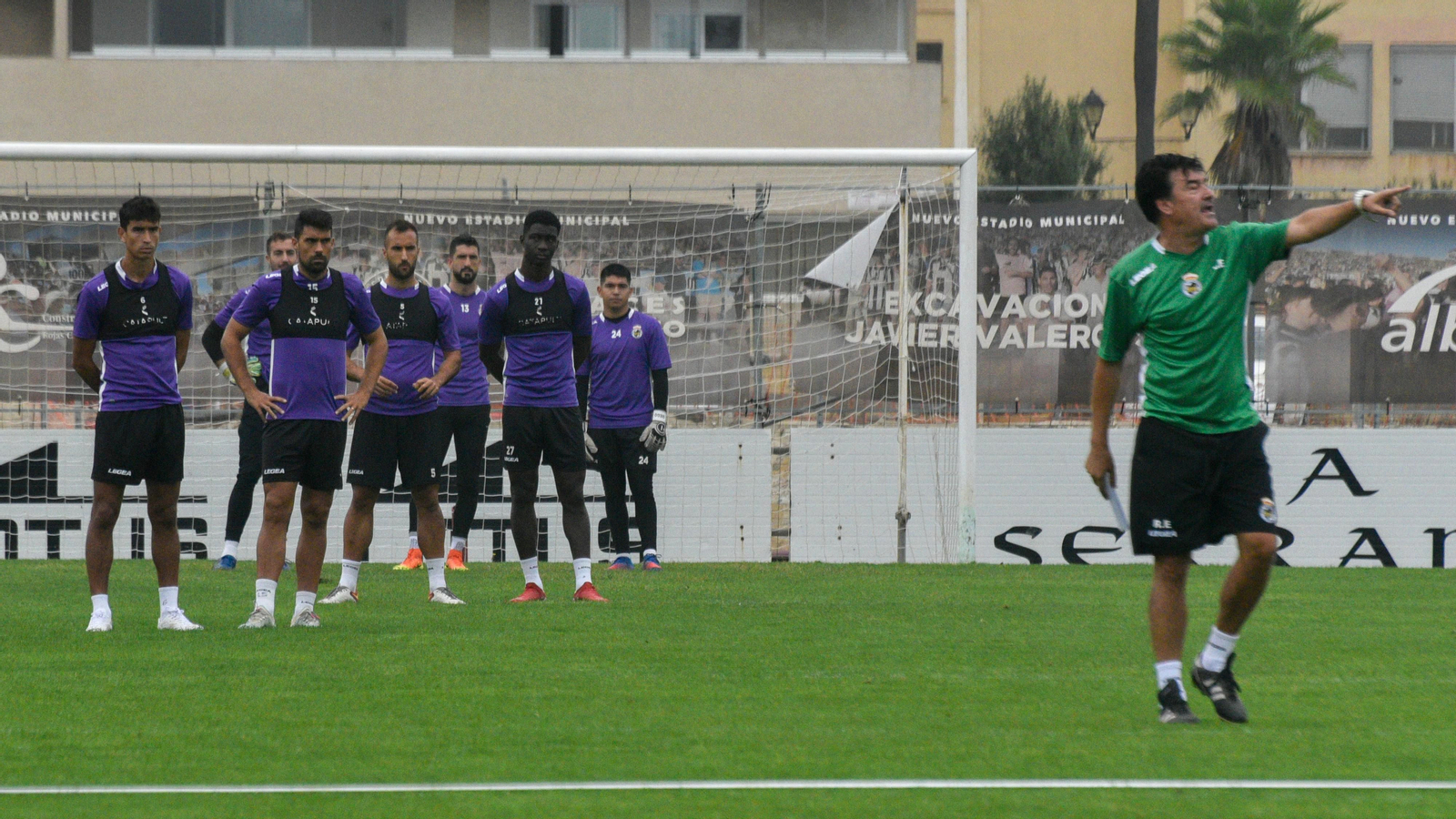 Fotos del primer entrenamiento de Rafa Escobar como entrenador de la Balona