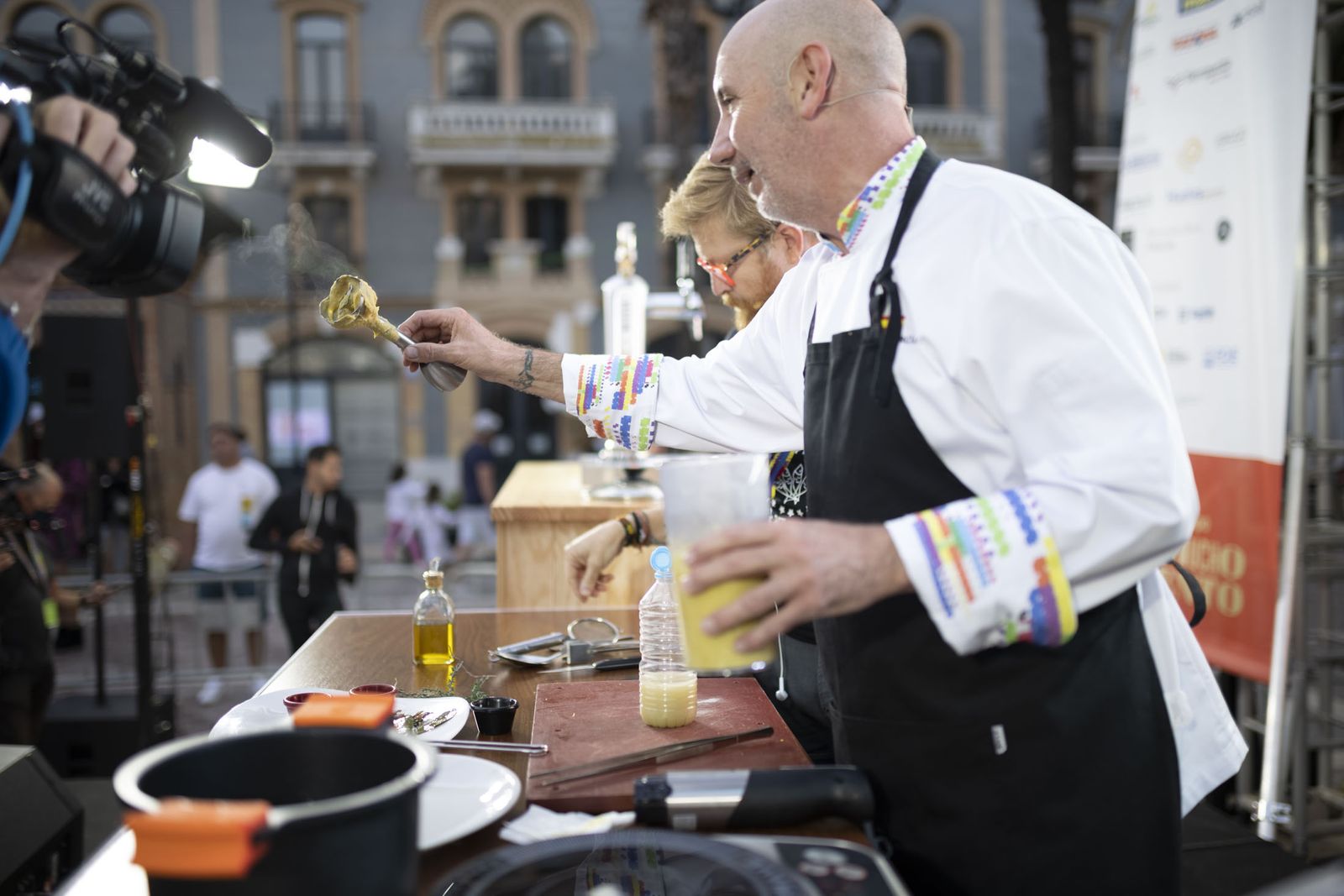 Los mejores chefs cocinan en la calle: Restaurante Montecruz