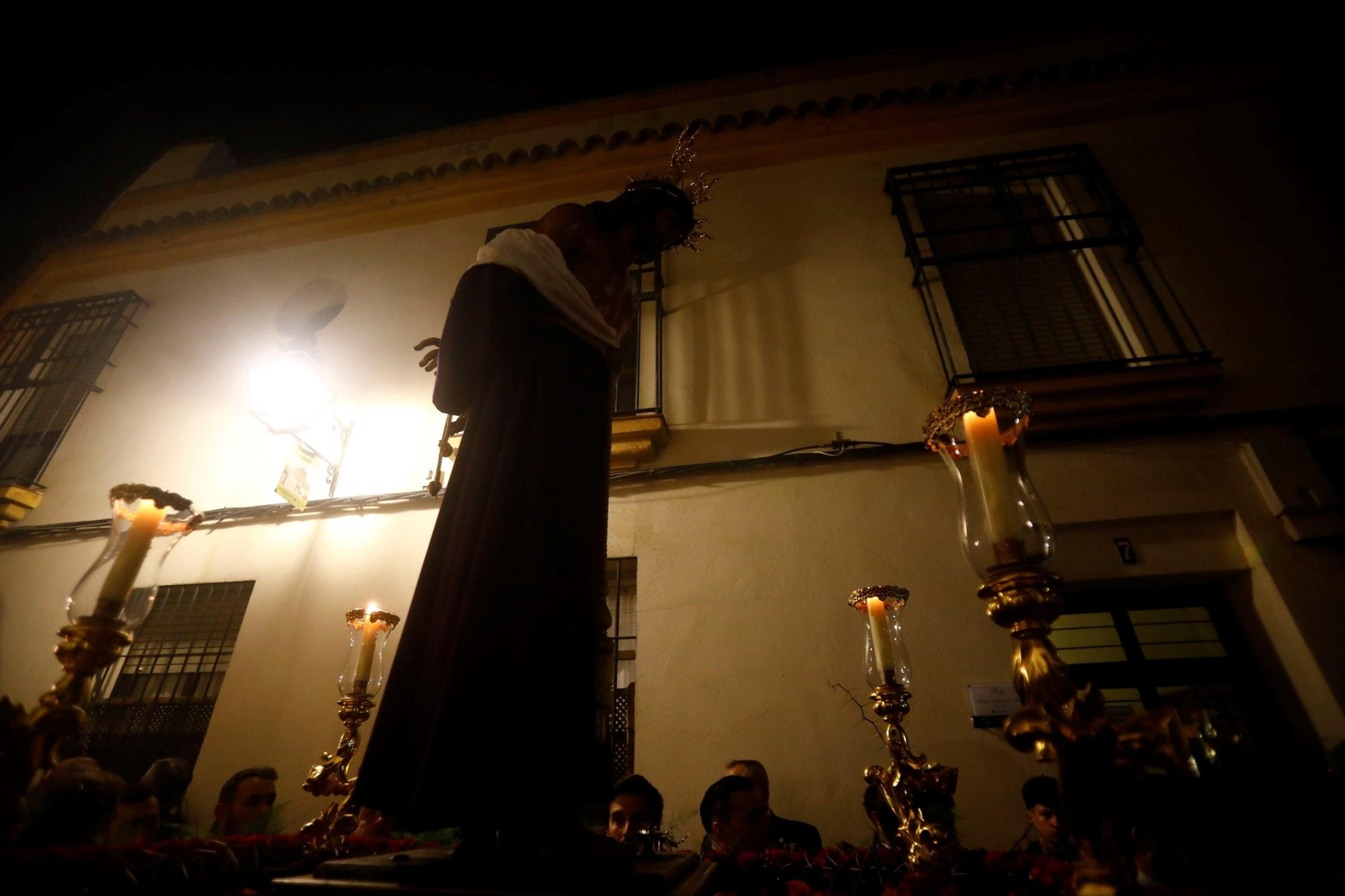 El Vía Crucis del Señor de las Penas de Córdoba, en imágenes.