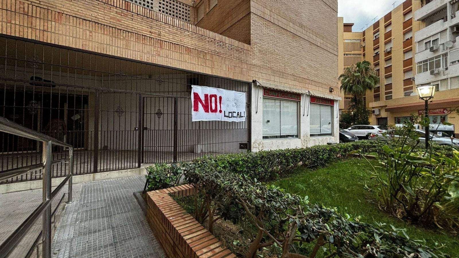 Una imagen del exterior de la asociación, situada en la barriada de Fermesa.