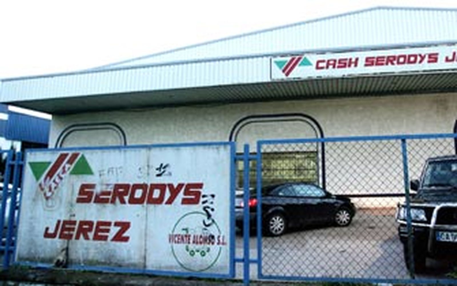 Sorprendidos robando la caja fuerte de un 'cash'