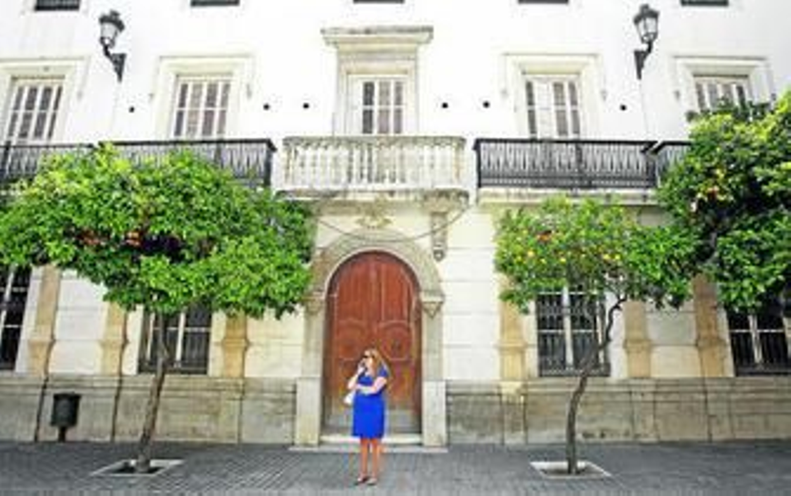 Fachada de la casa palacio de San Agustín, por la que actualmente se está ultimando una operación para dotarla de nuevo propietario.