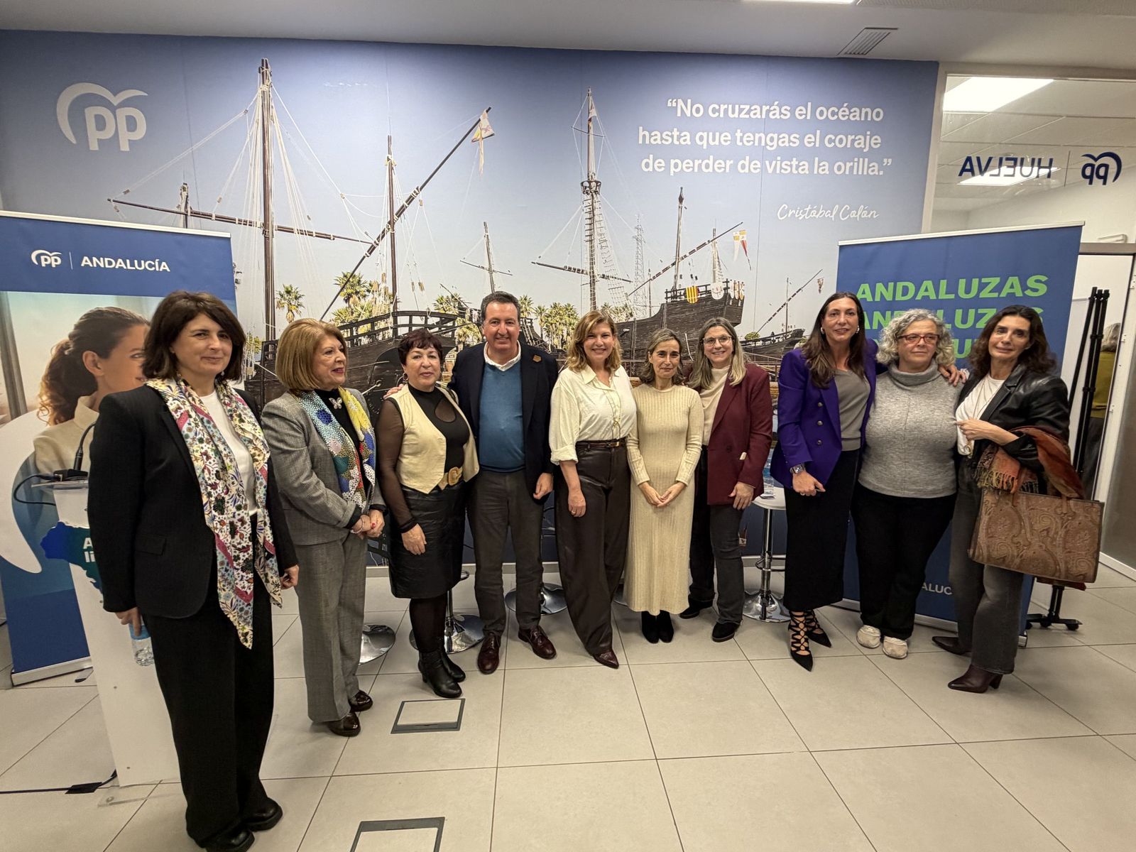 Foto de familia en el ciclo 'Andaluzas que lideran a tu lado'.