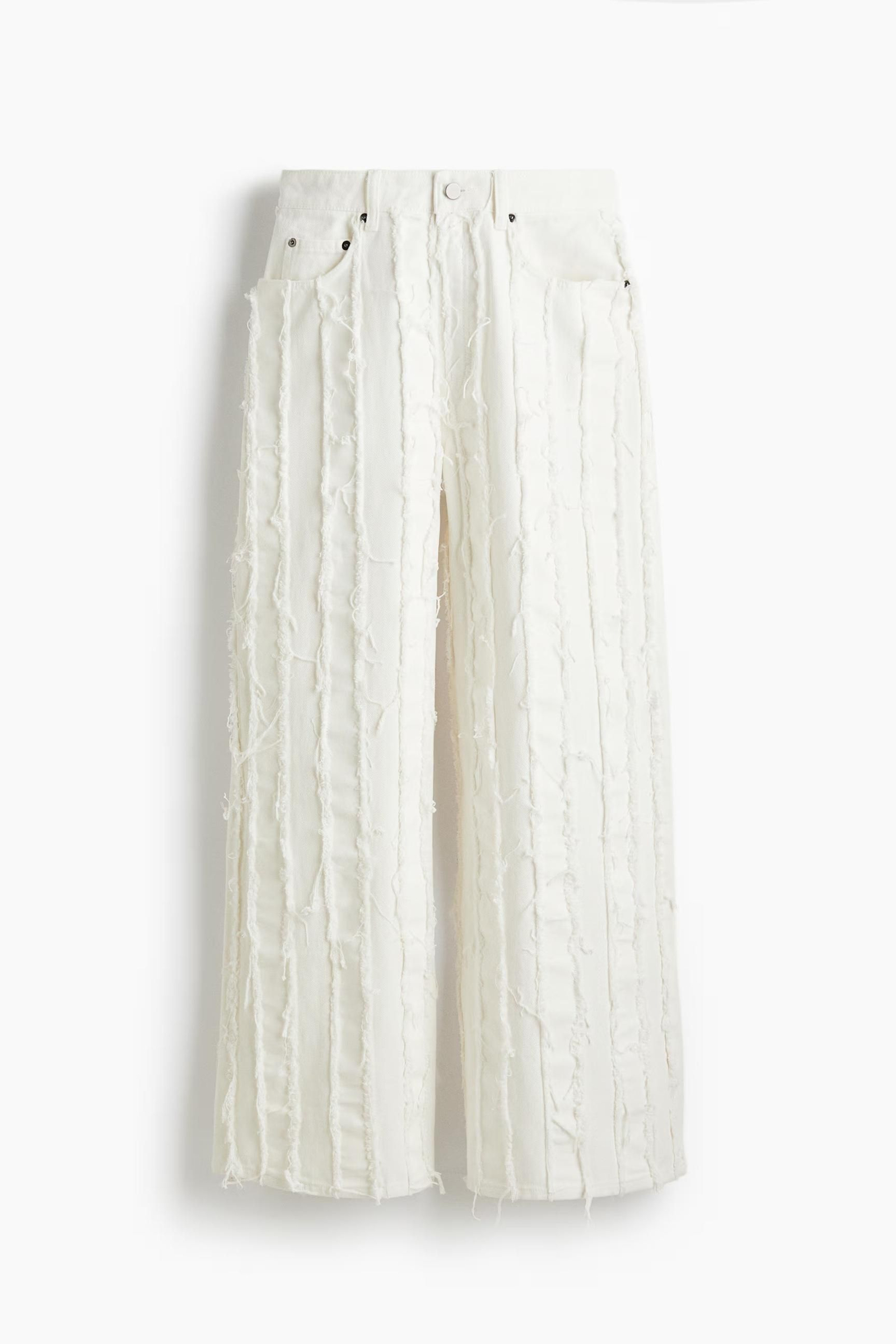 Vaqueros blancos de H&M. Vaqueros blancos de H&M.
