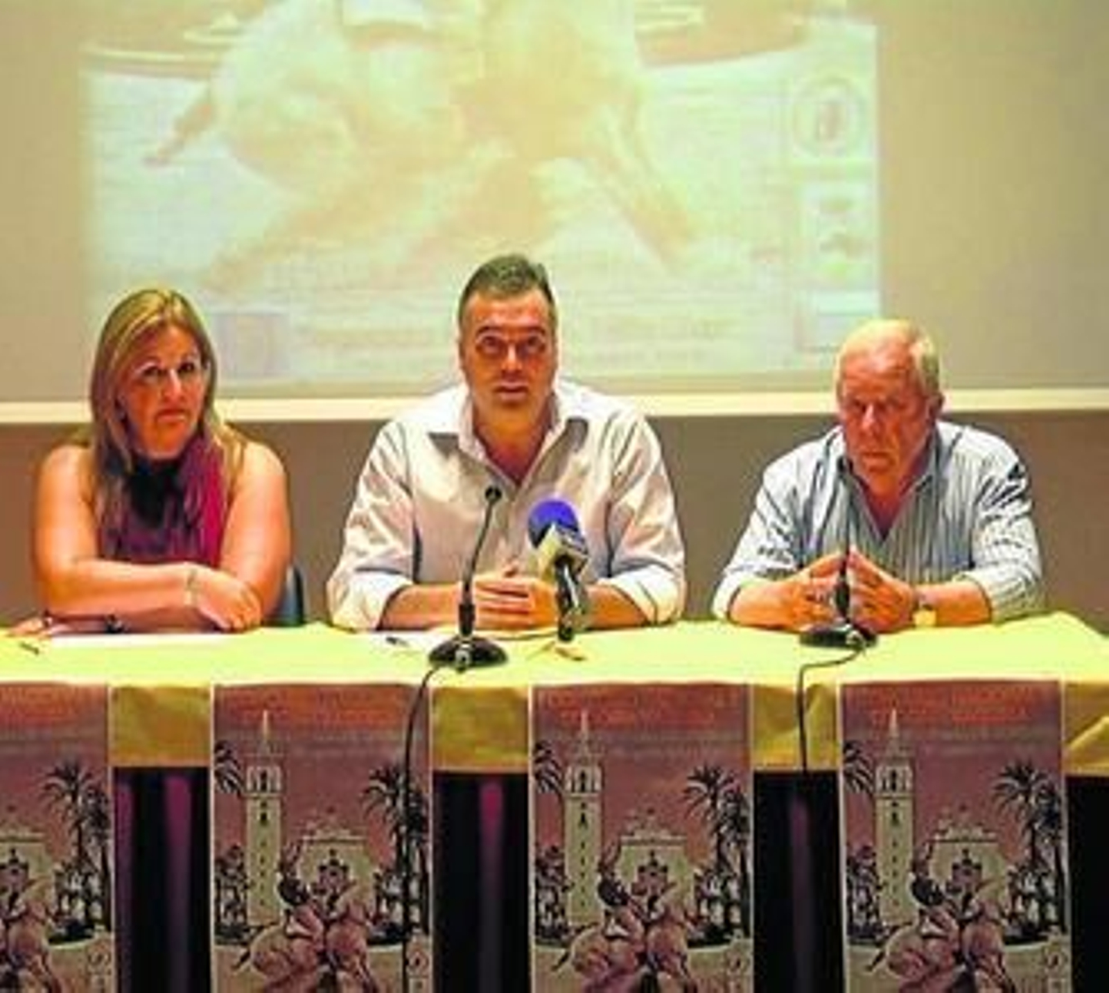 Regla del Pino, Manuel García y Antonio Boza, en la presentación del evento.