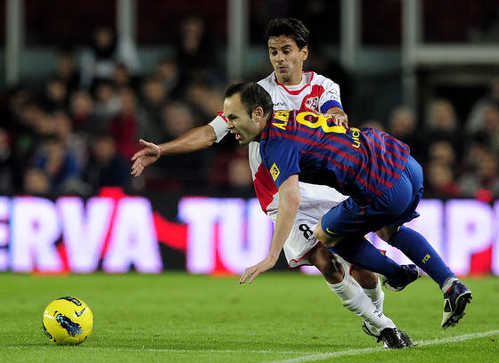 El Barça golea con facilidad a un Rayo Vallecano que salió valiente en el Camp Nou.

Foto: AFP