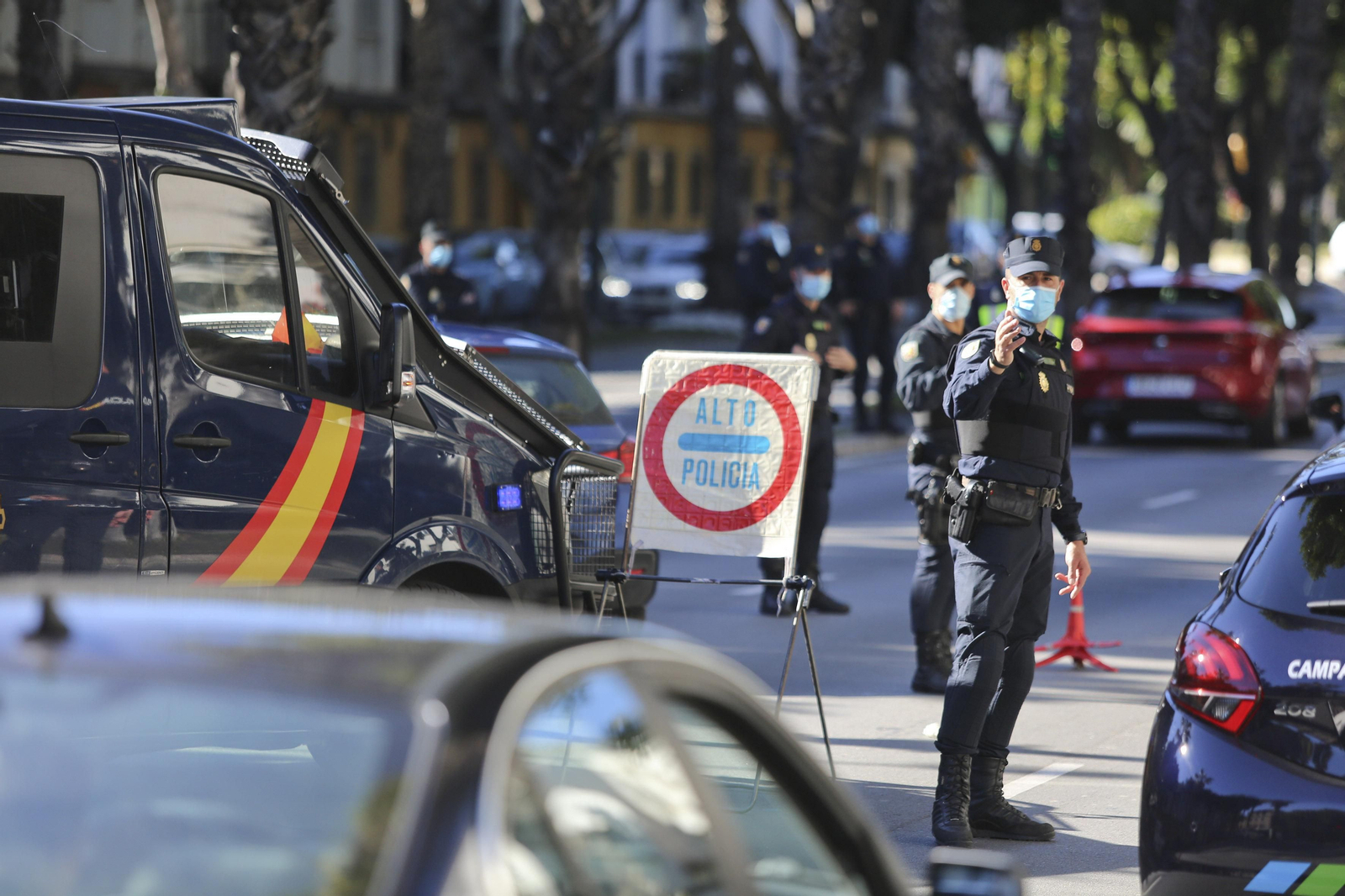 Policías nacionales en un control, en una imagen de archivo.