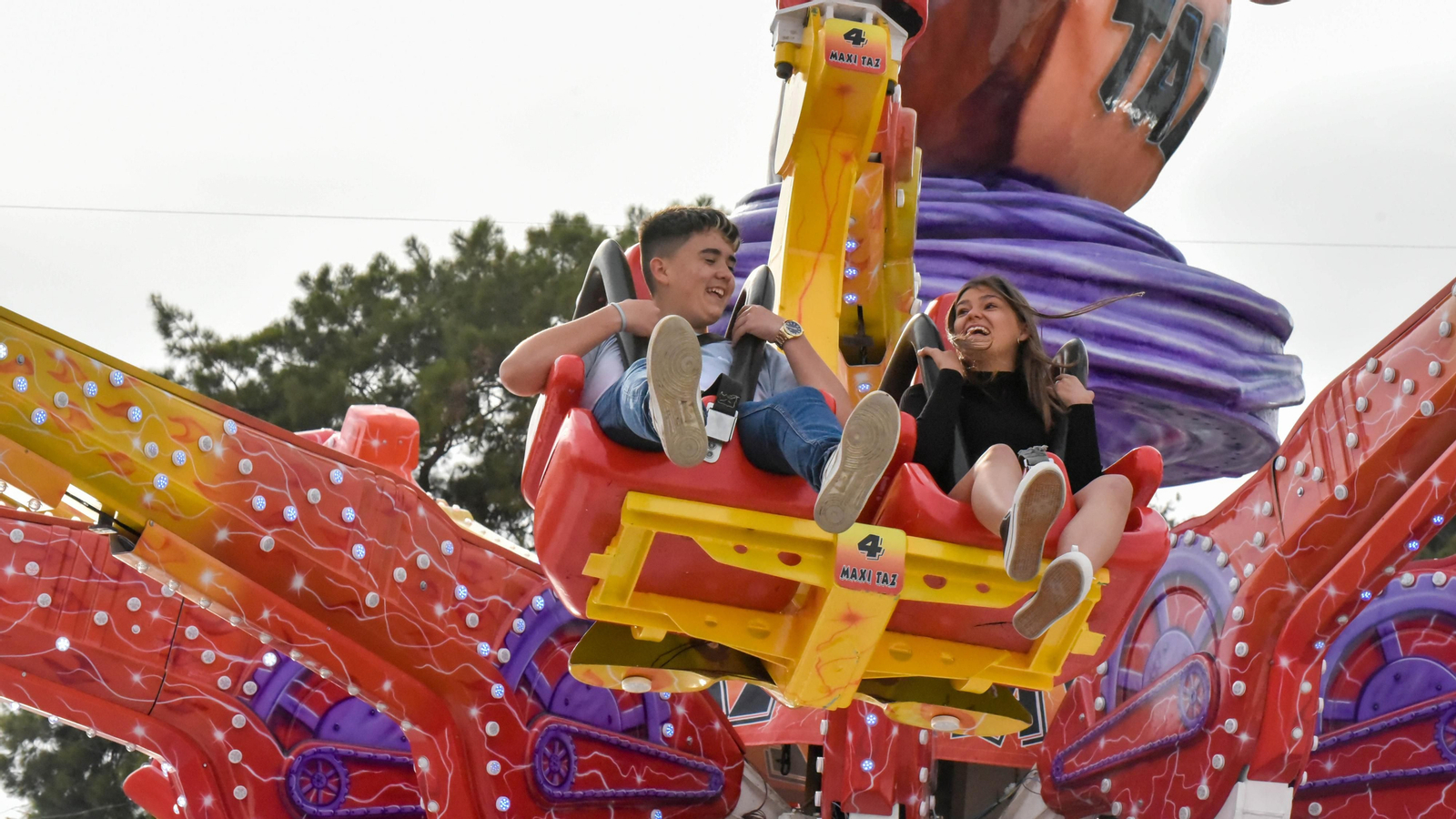 Fotos del jueves en la Feria de Los Barrios