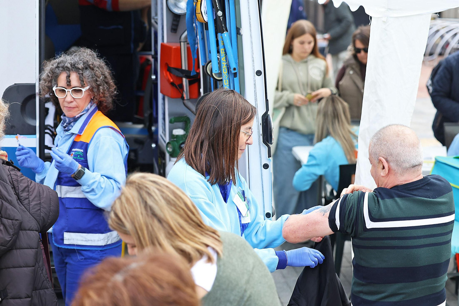 Imágenes de la jornada de vacunación sin cita frente a la gripe y el Covid-19