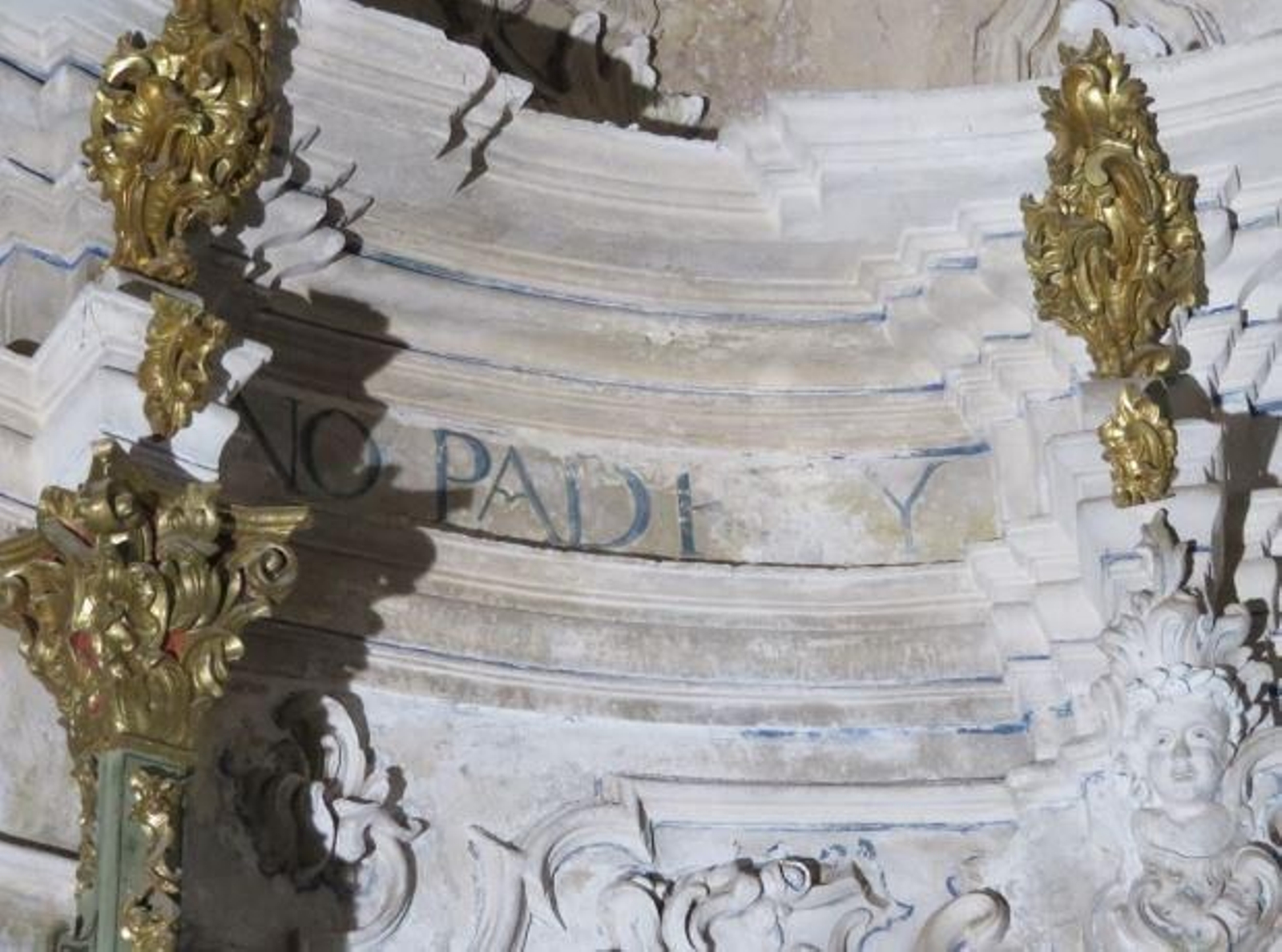 El camarín de la Virgen de la Soledad de Fuente Obejuna, en imágenes