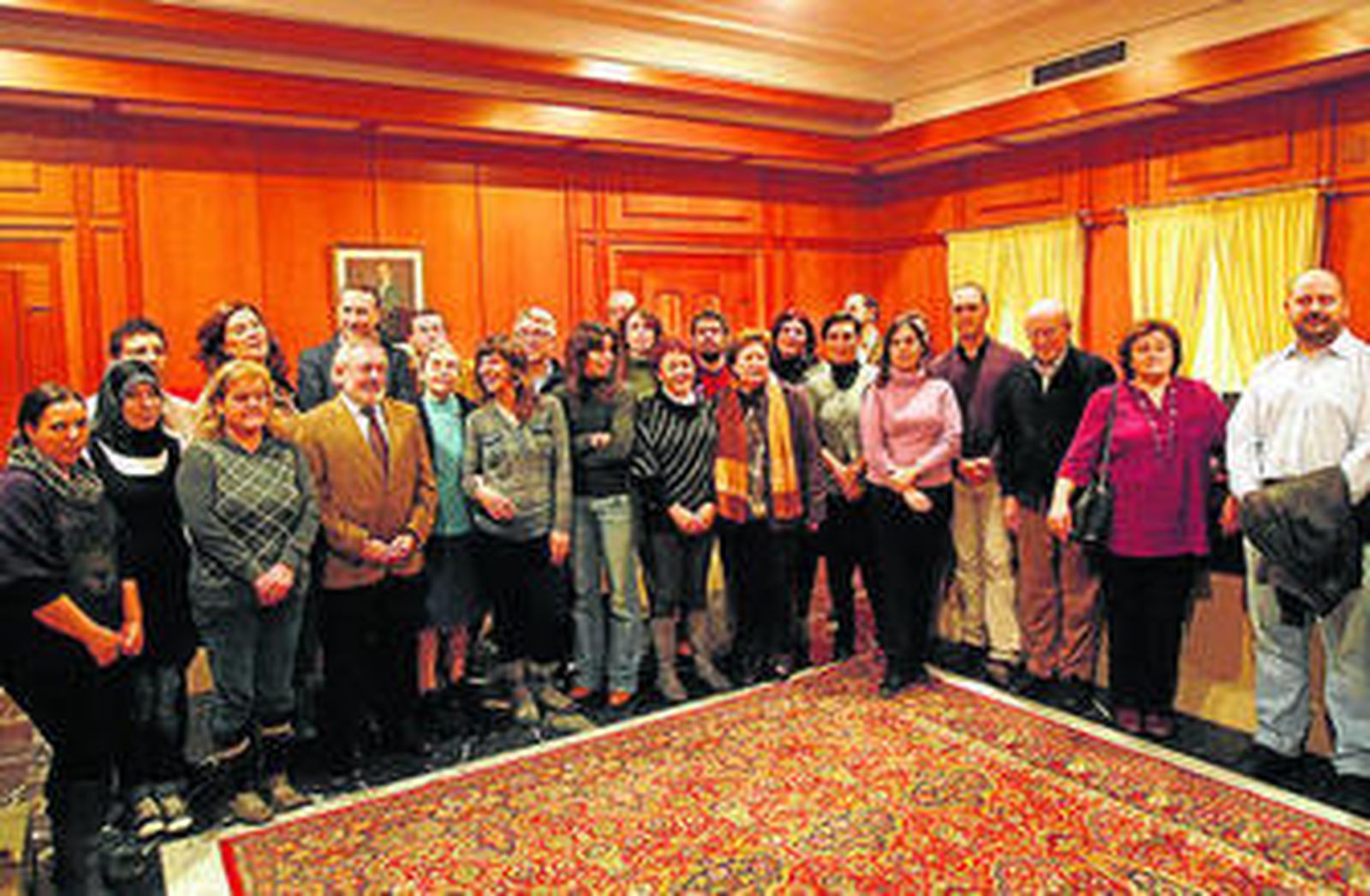 Integrantes del foro, ayer en el Ayuntamiento.