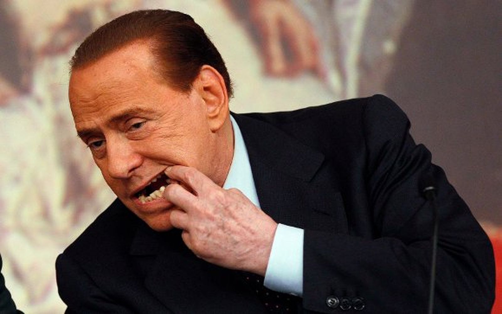 Berlusconi será juzgado en abril por abuso de poder y prostitución de menores