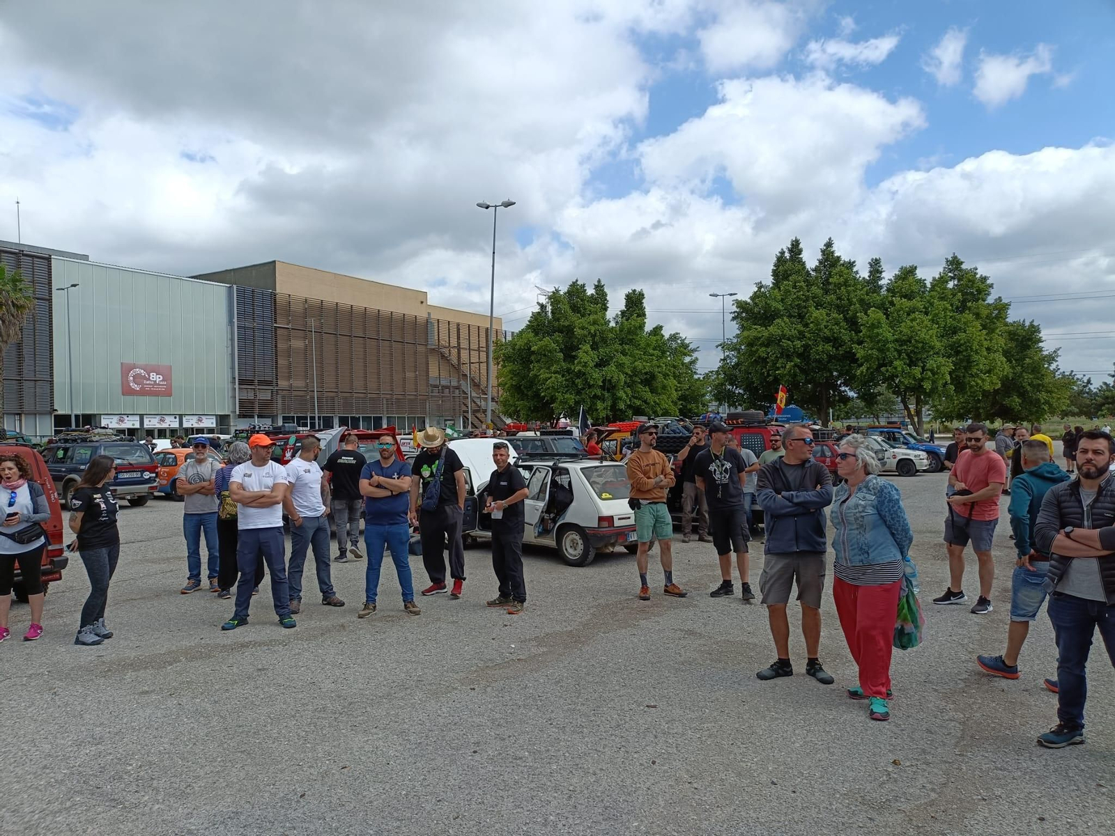 Palmones acoge la salida del Chatarras Raid 2025 rumbo a Marruecos