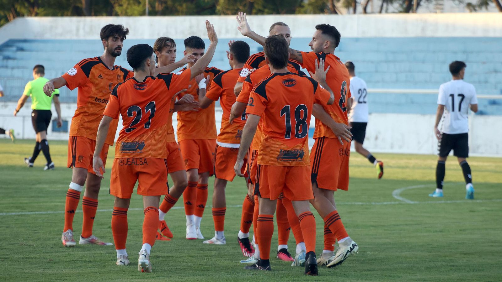 Imágenes del Trofeo de la Feria de la Vendimia entre el Xerez CD y la Balona