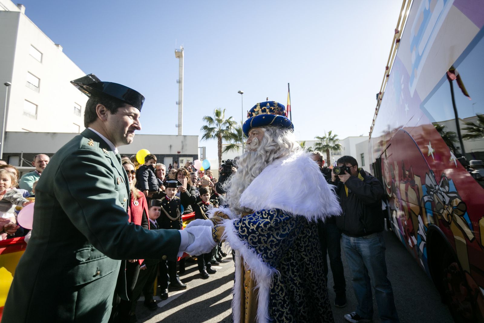 Imágenes de la intensa mañana de los Reyes Magos en Cádiz