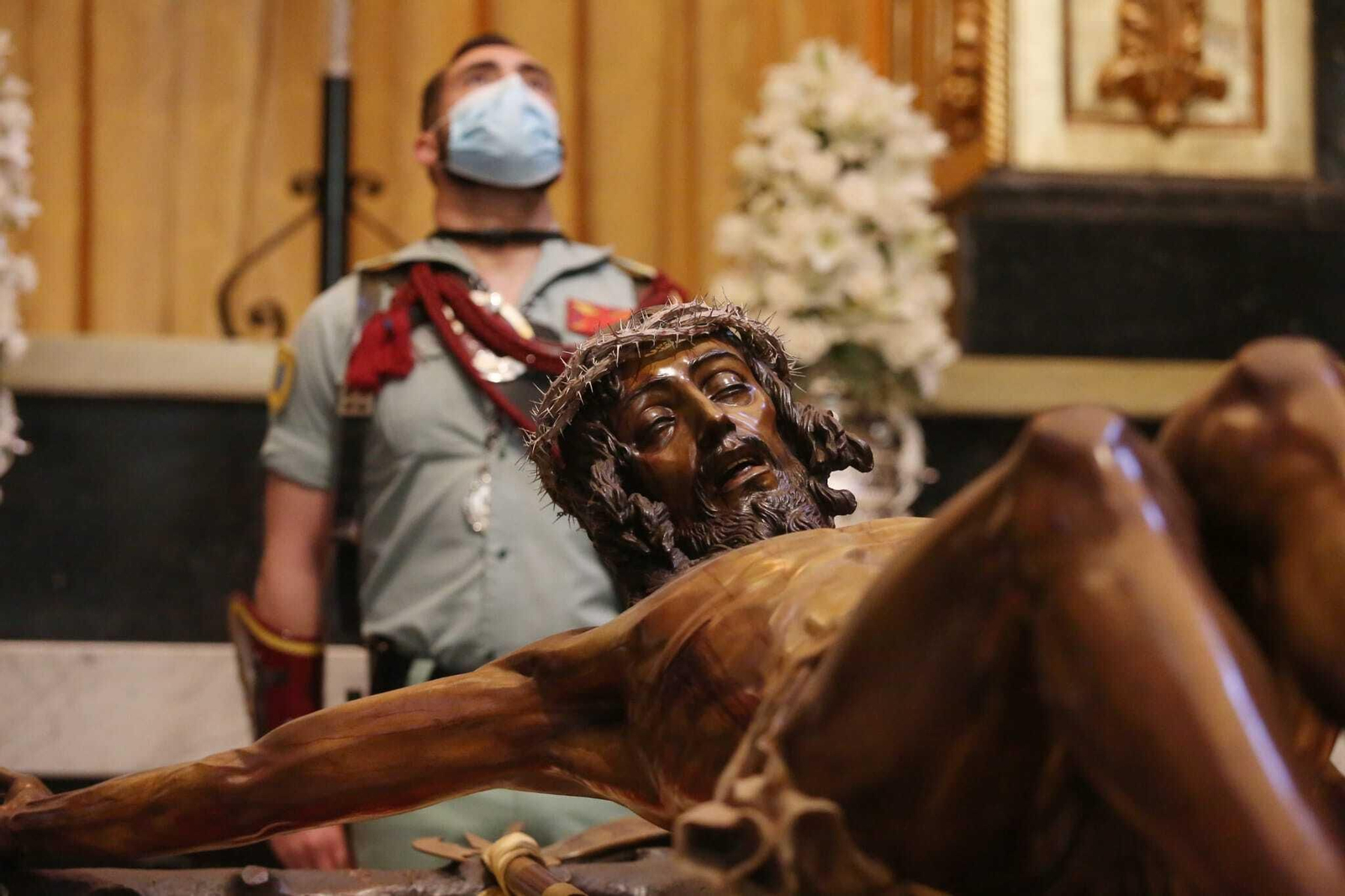 La guardia de los legionarios al Cristo de Mena en Málaga