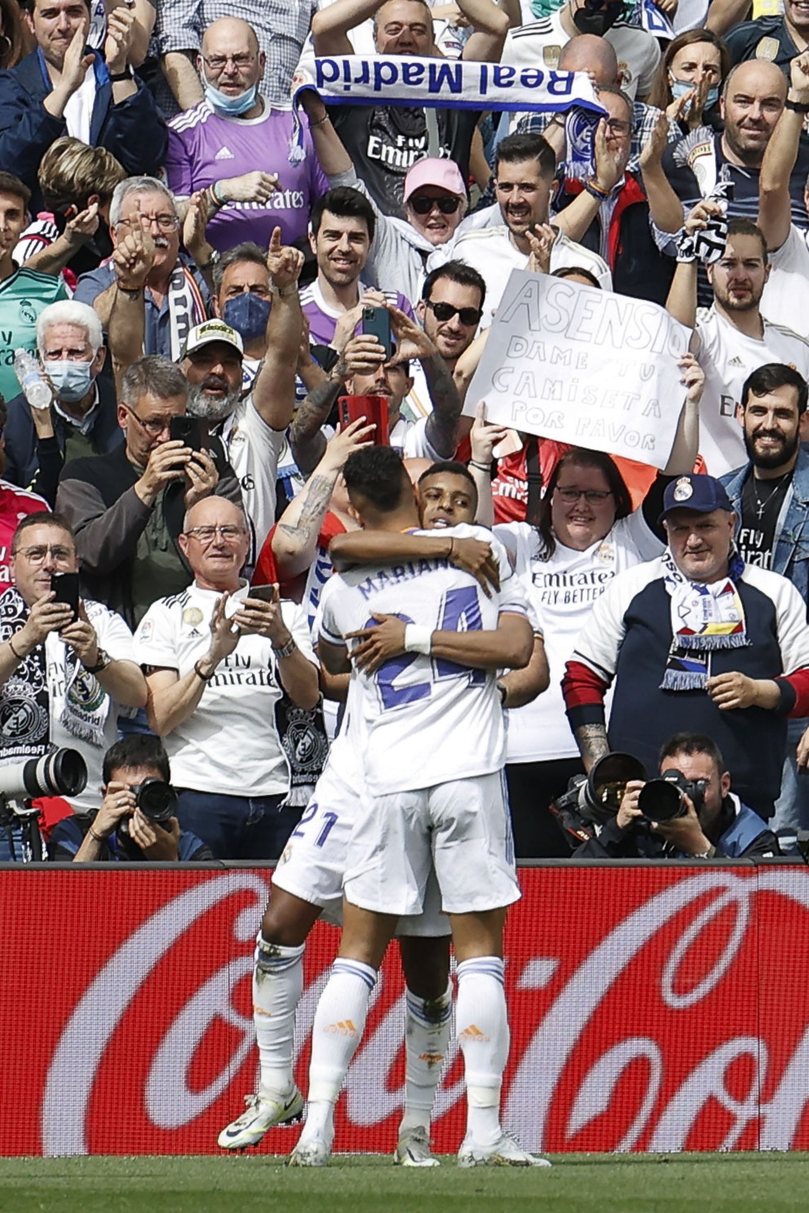 Victoria del Real Madrid y celebración del título de Liga