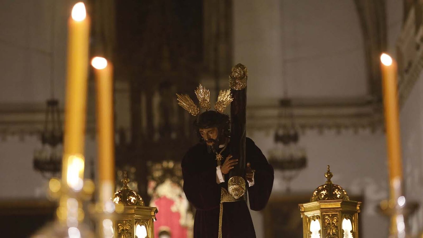 Las imágenes del Jueves Santo en Tarifa: Jesús Nazareno y María Santísima Virgen de la Paz