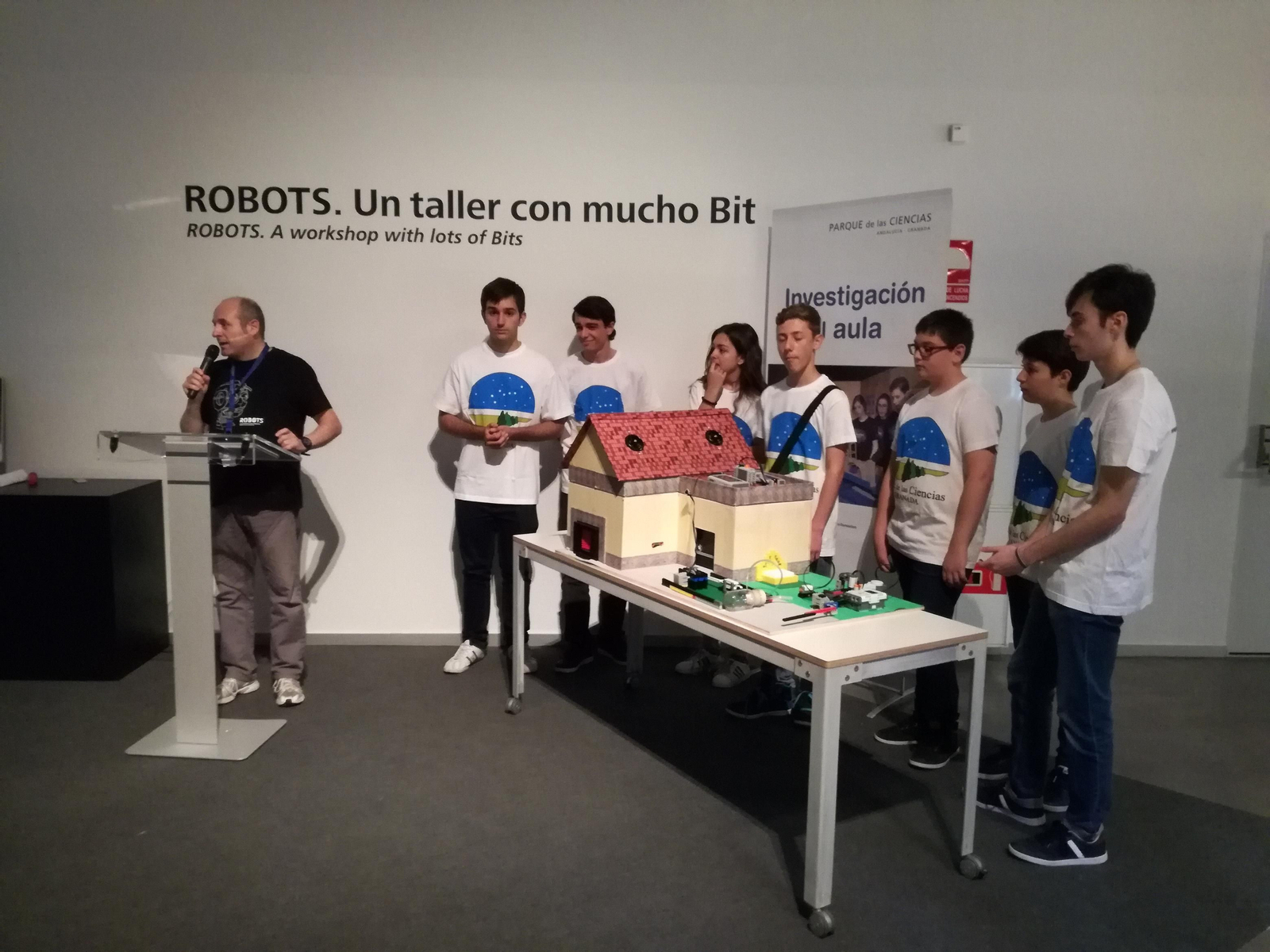 La domótica de una casa, hecha con Lego