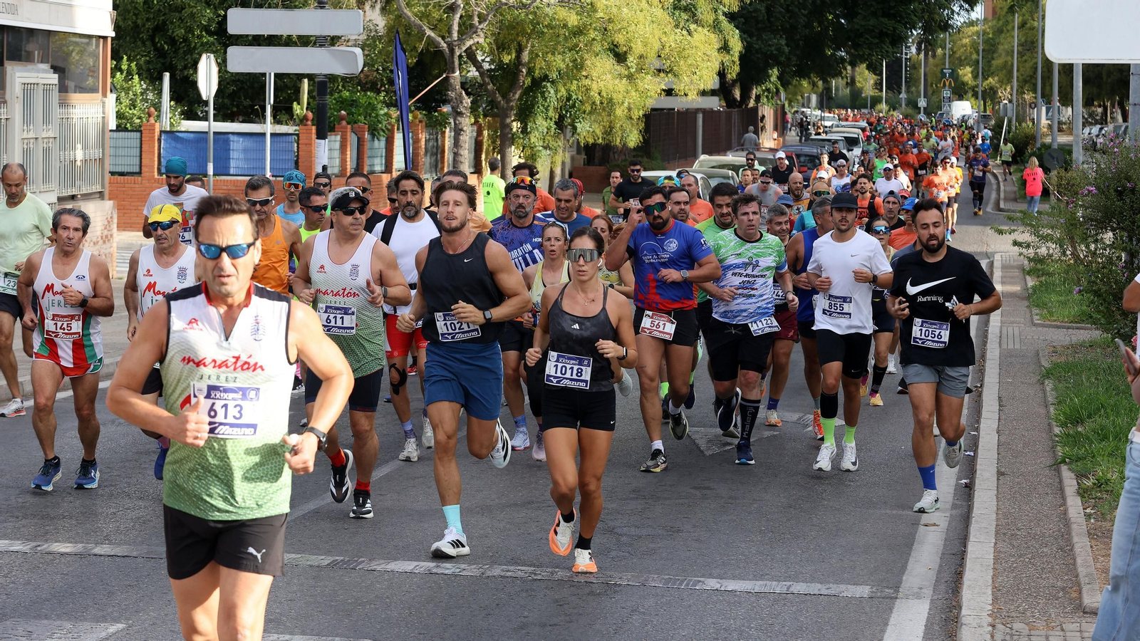 Búscate en la Media Maratón de Jerez 2025 (3)