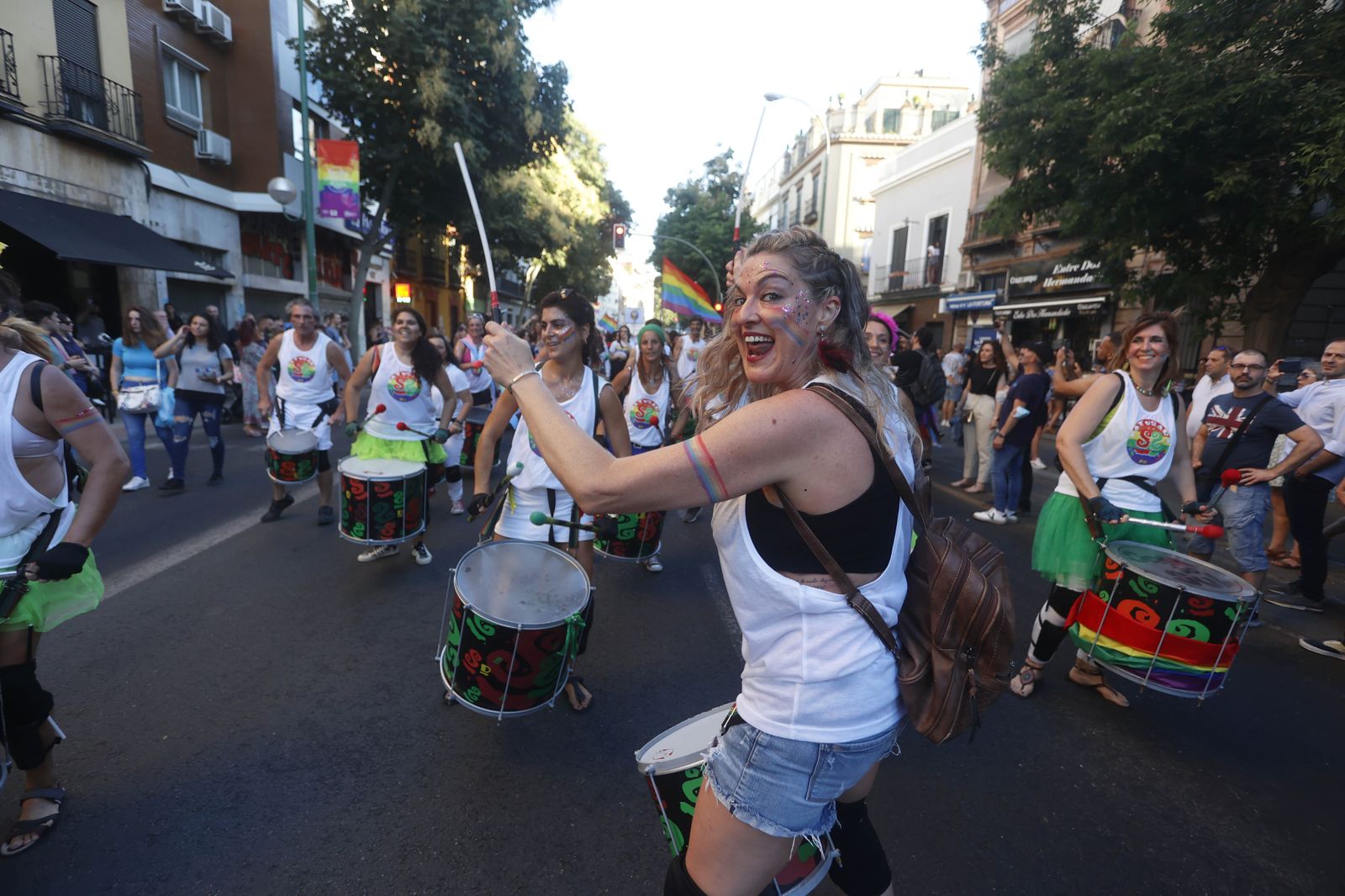 Las imágenes de la cabalgata del orgullo en Sevilla  2022