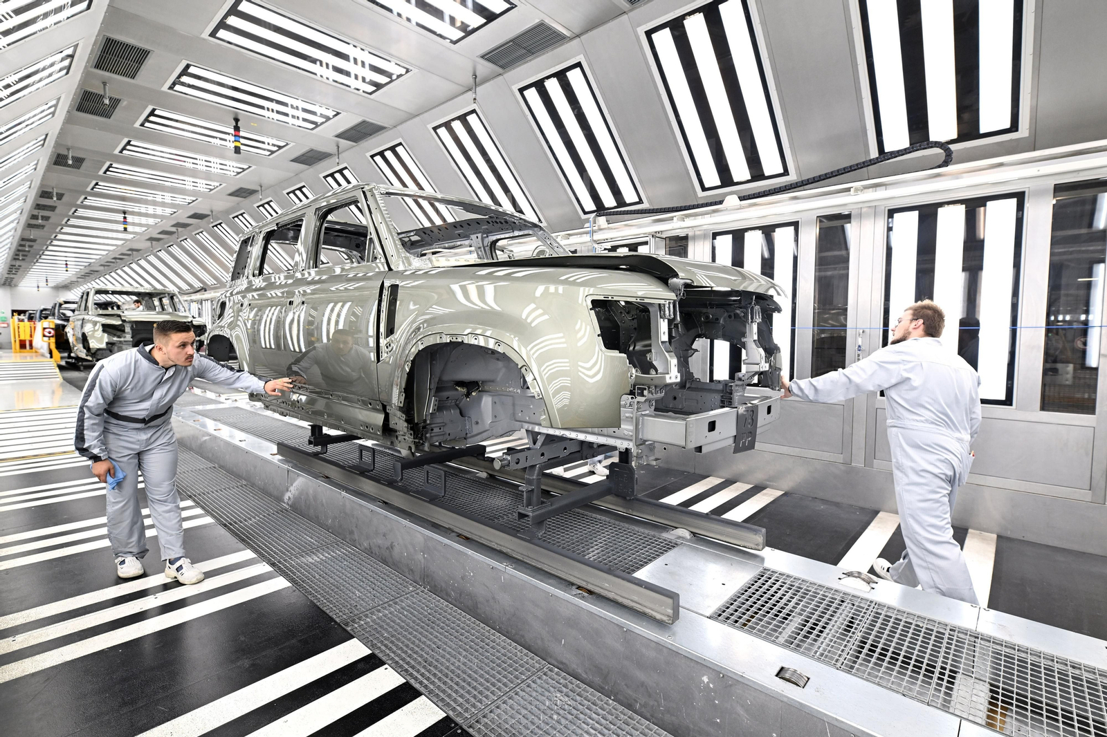 JLR transformará su planta eslovaca para fabricar sólo eléctricos