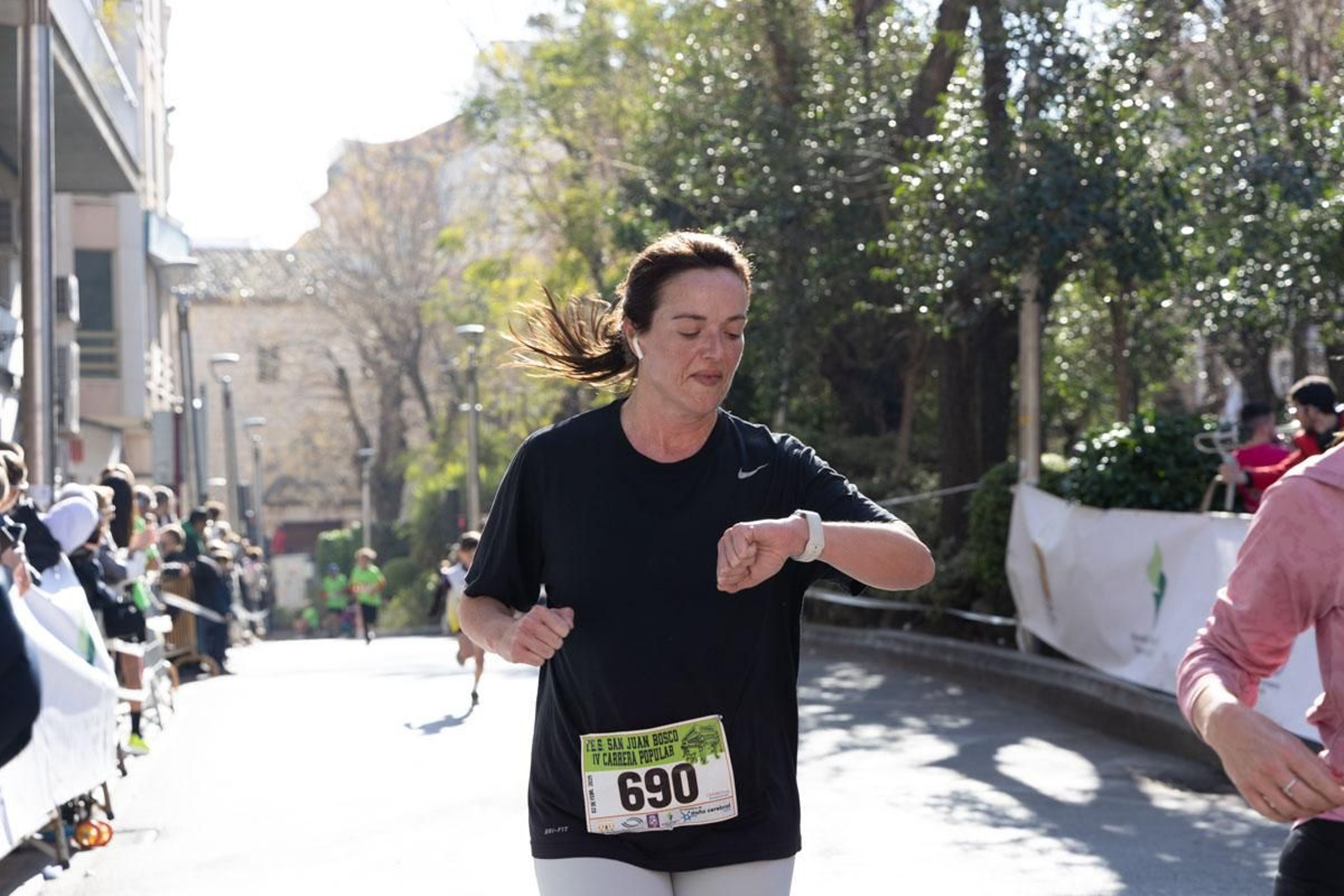 Deporte y solidaridad se unen en la IV Carrera Popular IES San Juan Bosco, en imágenes