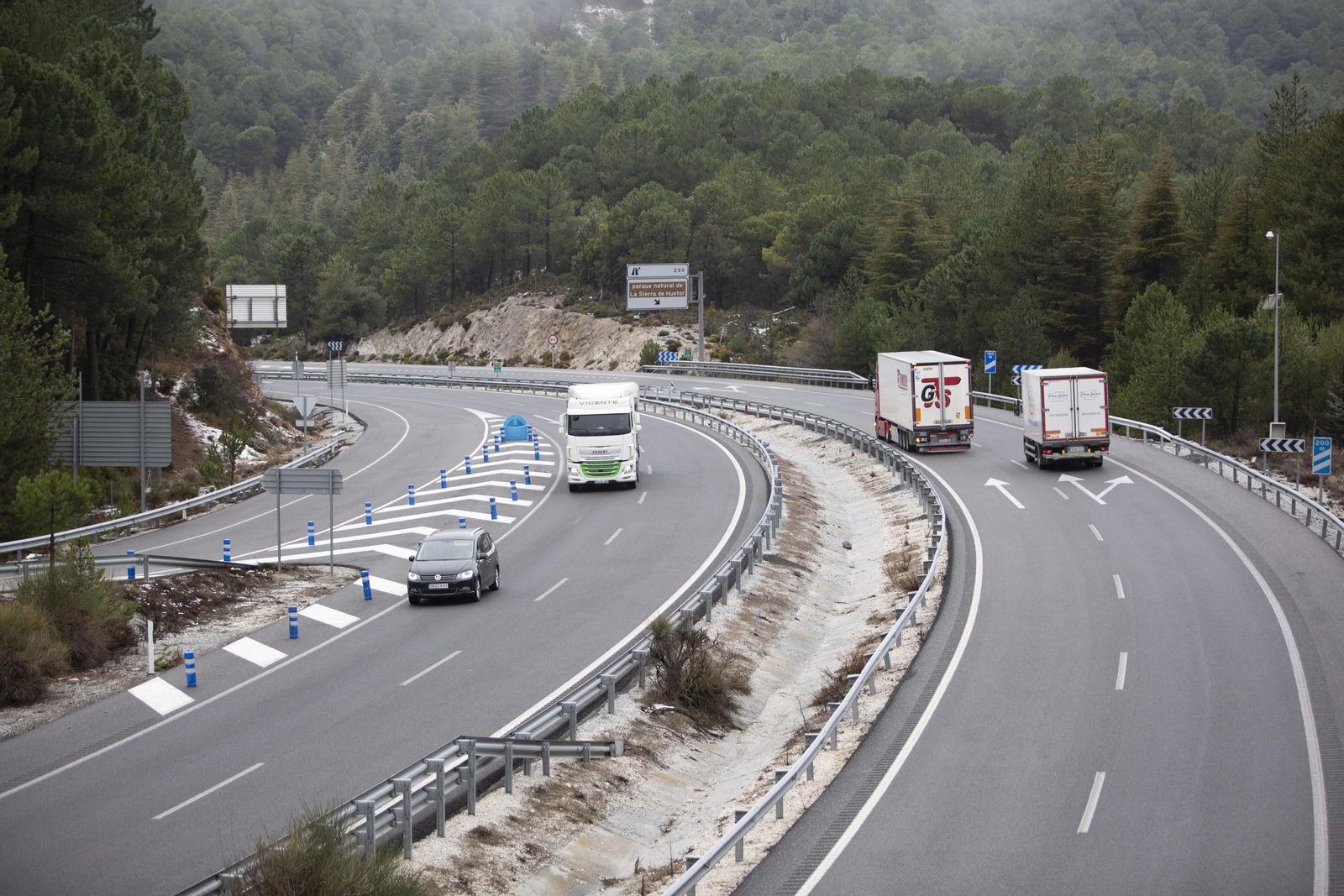 Carretera en el Puerto de la Mora, Granada
