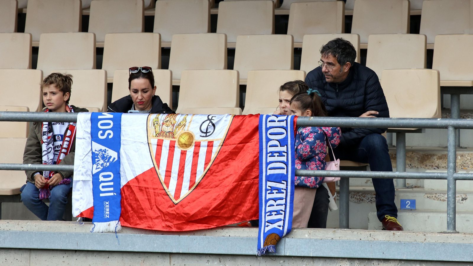 Búscate en el partido Xerez DFC - Atlético Sanluqueño en Chapín