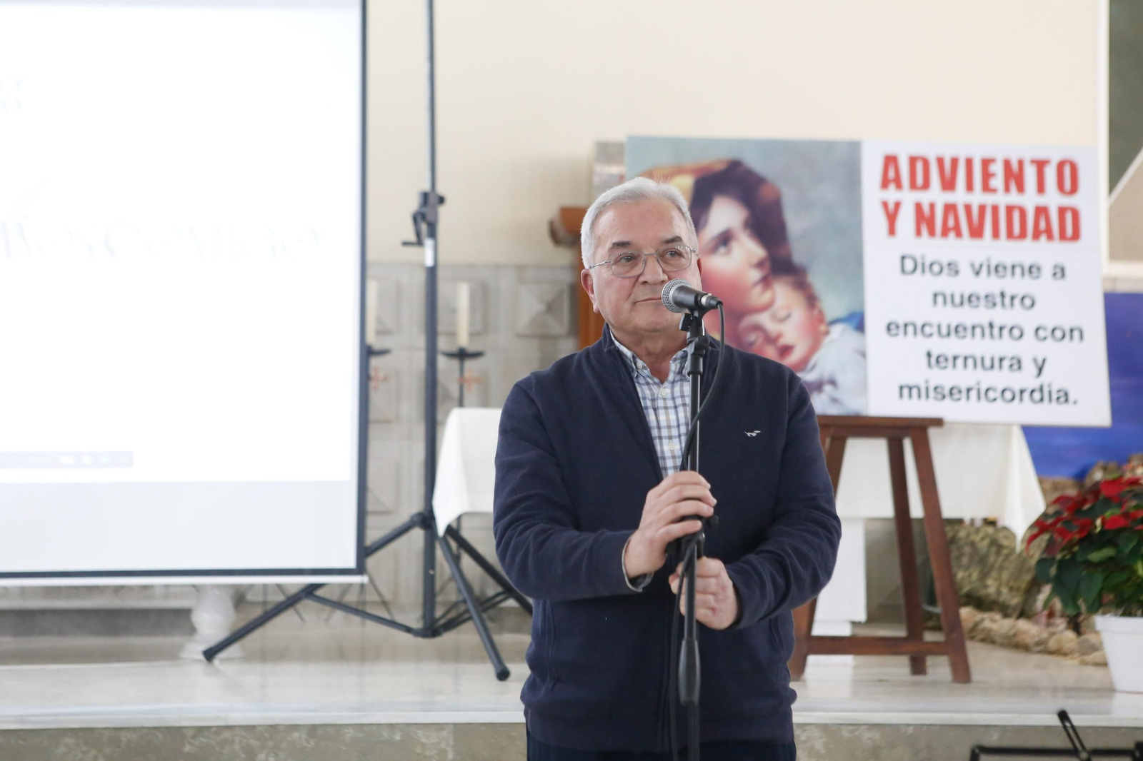 Las fotos del homenaje al padre Pedro por sus 50 años de entrega absoluta a la Piñera