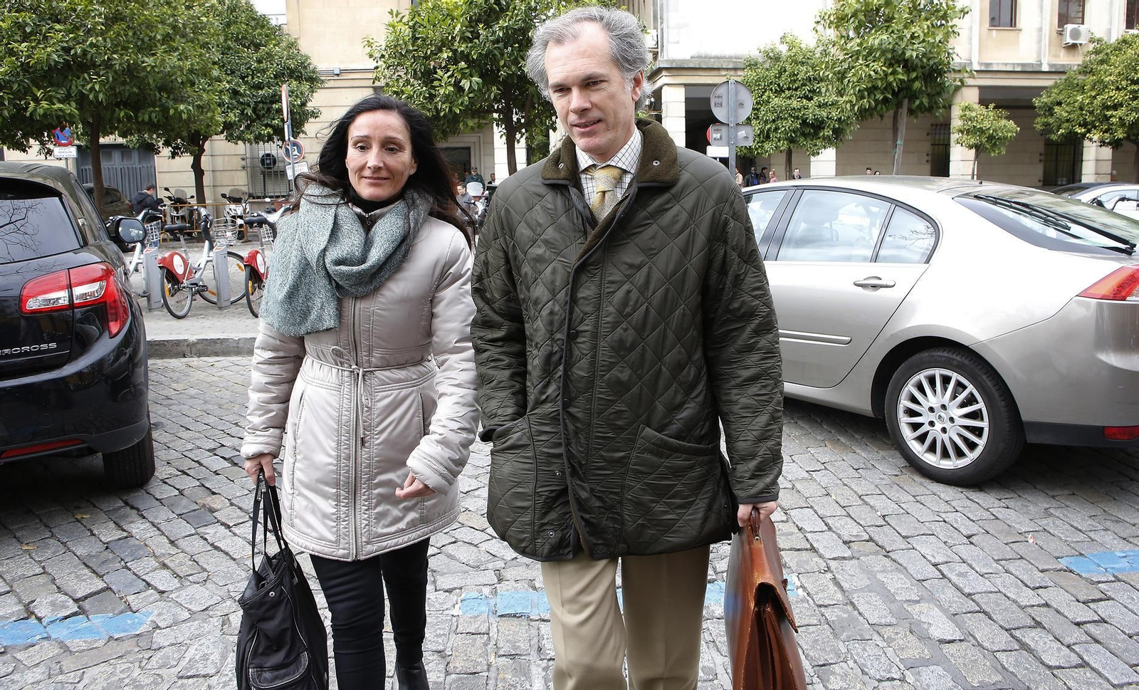 La juez María Núñez Bolaños y el magistrado Álvaro Martín, que procesó a los ex presidentes Manuel Chaves y José Antonio Griñán por los ERE.