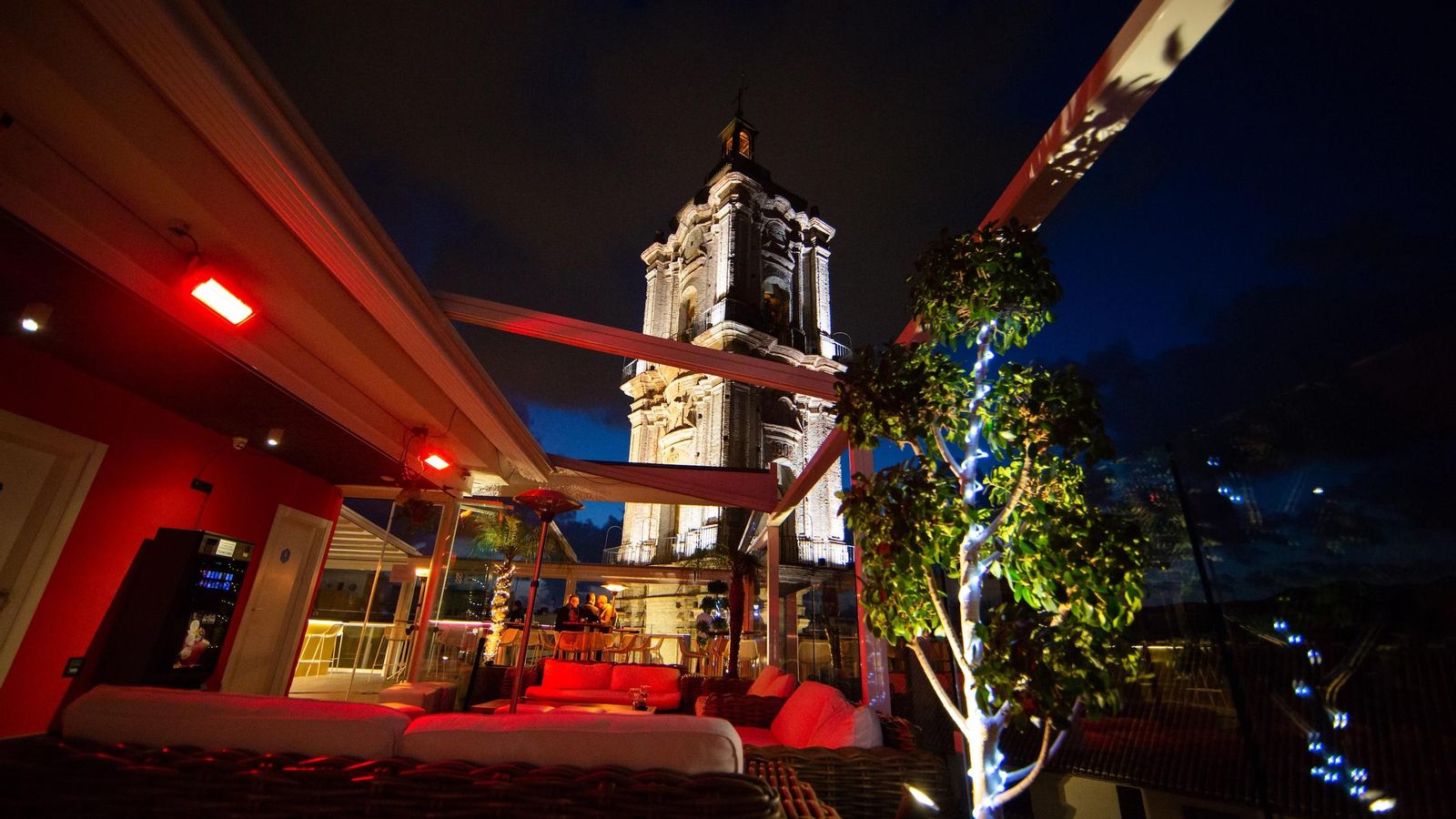 La Terraza de San Juan, de noche.