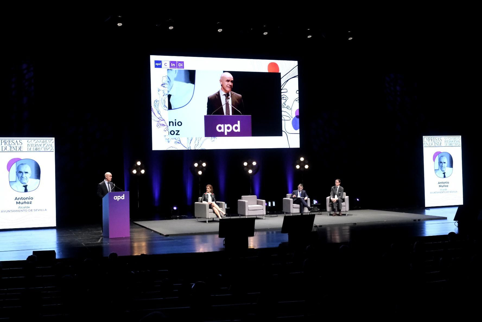 Antonio Muñoz en su discurso dee inauguración del Congreso de la Asociación para el Progreso de la Dirección, en Fibes.