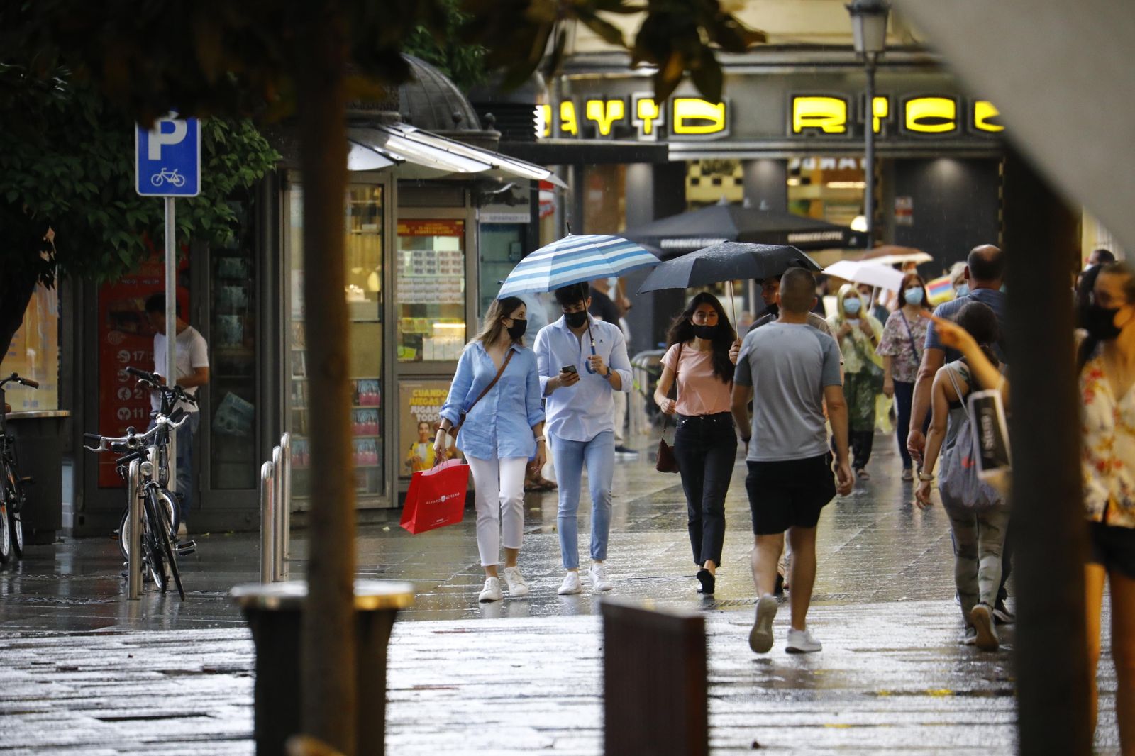 La tarde de tormenta y lluvia en Córdoba, en imágenes