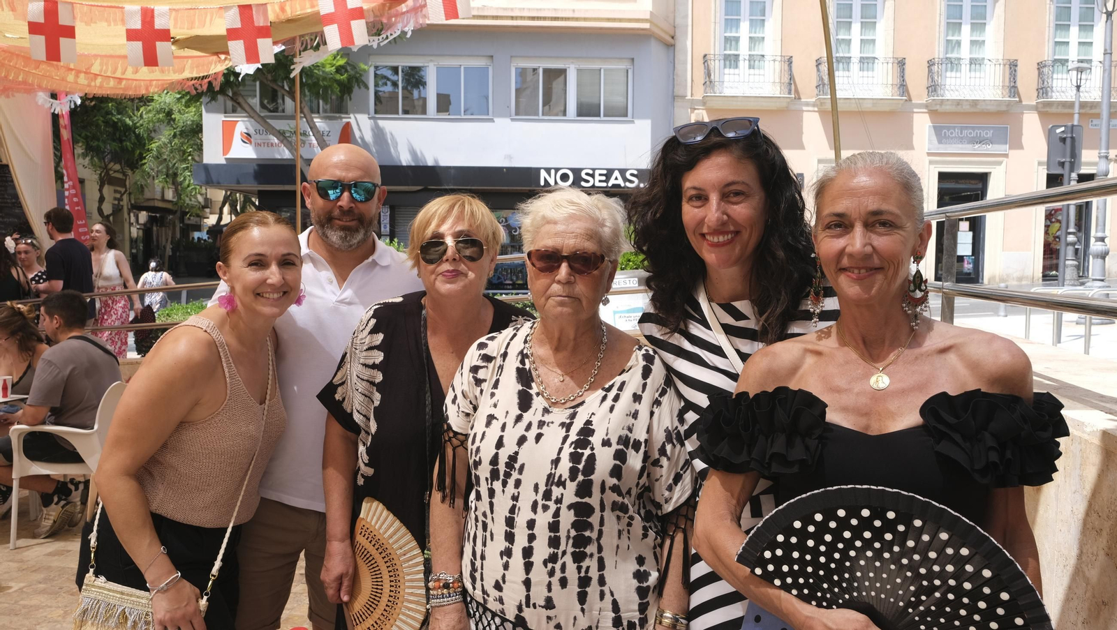 La Feria del Mediodía del jueves en Almería, en imágenes