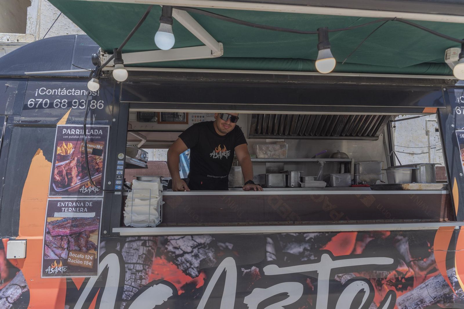 Fotos del festival de foodtrucks en San Roque por el 319 aniversario