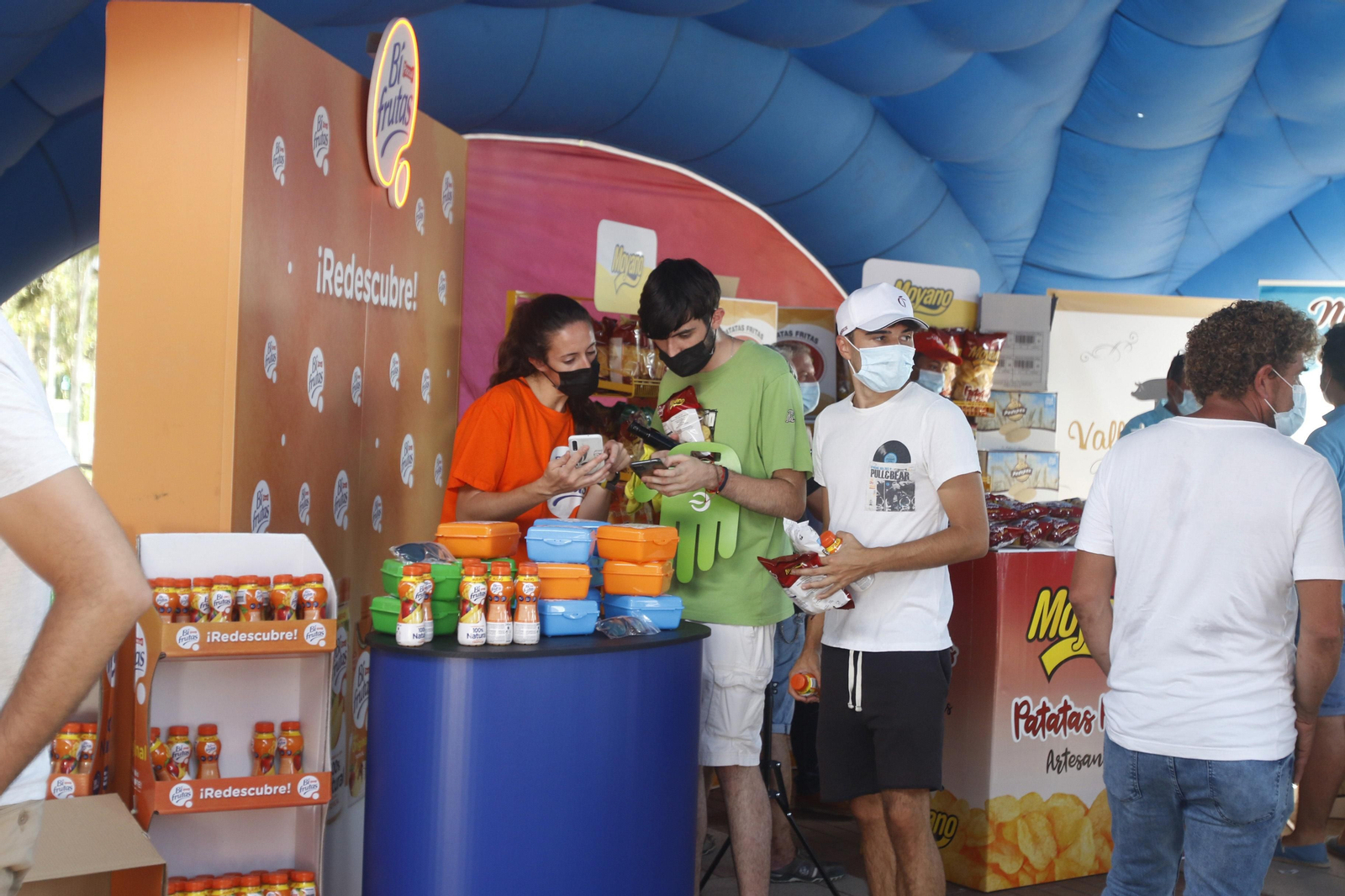 La otra cara de La Vuelta, en fotografías