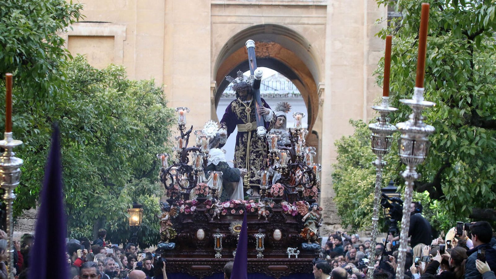 Paso de la Santa Faz en el Martes Santo de Córdoba.