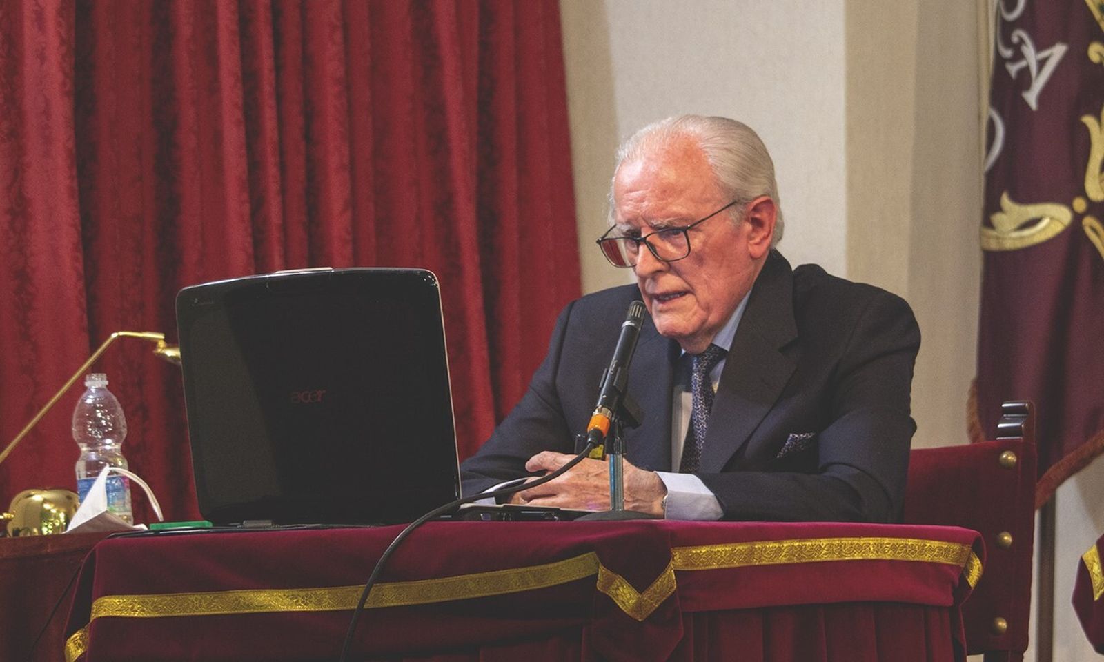 El doctor Rafael Comino Delgado.