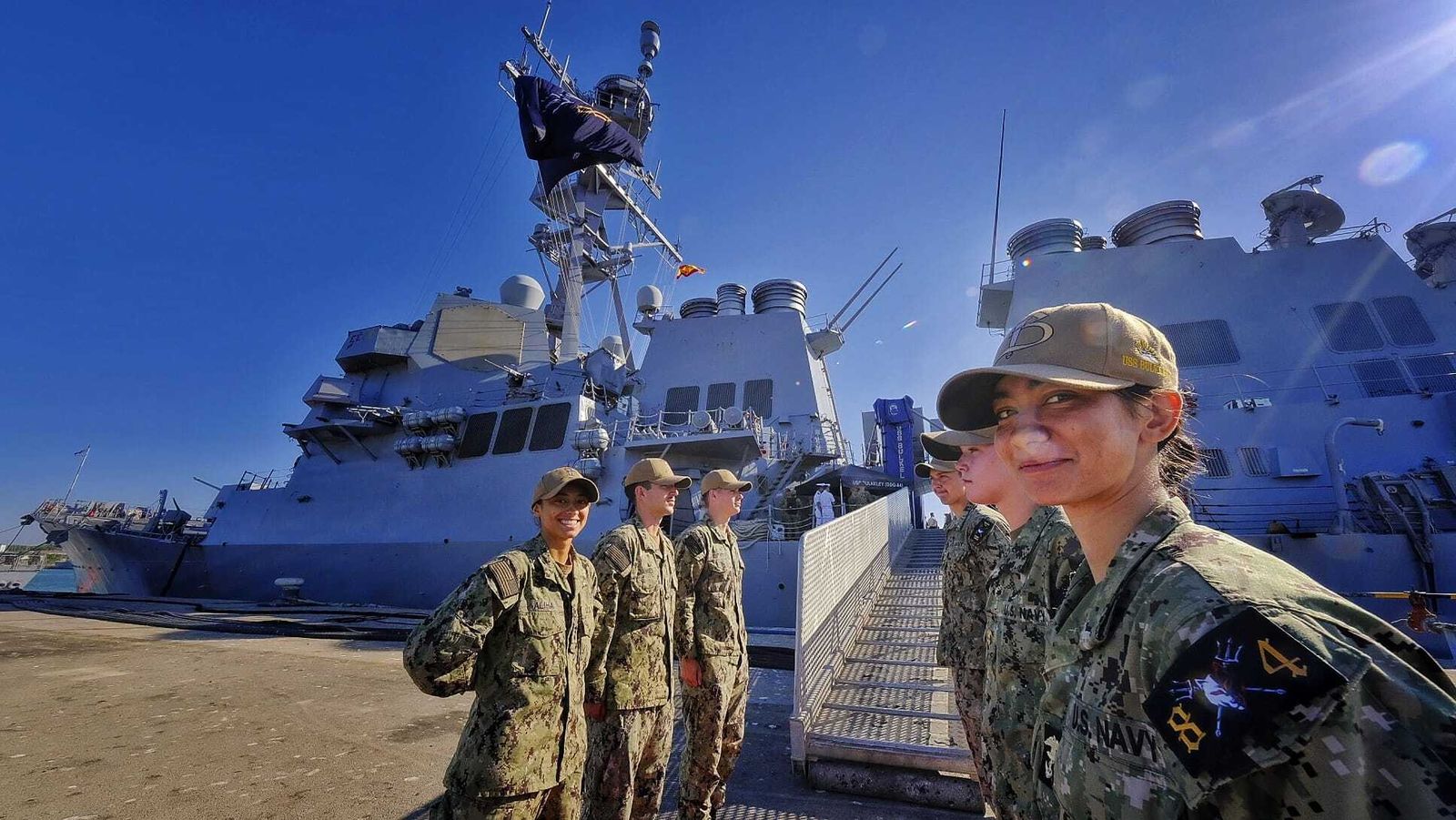 El 'USS Bulkeley', amarrado en los muelles de la Base de Rota.