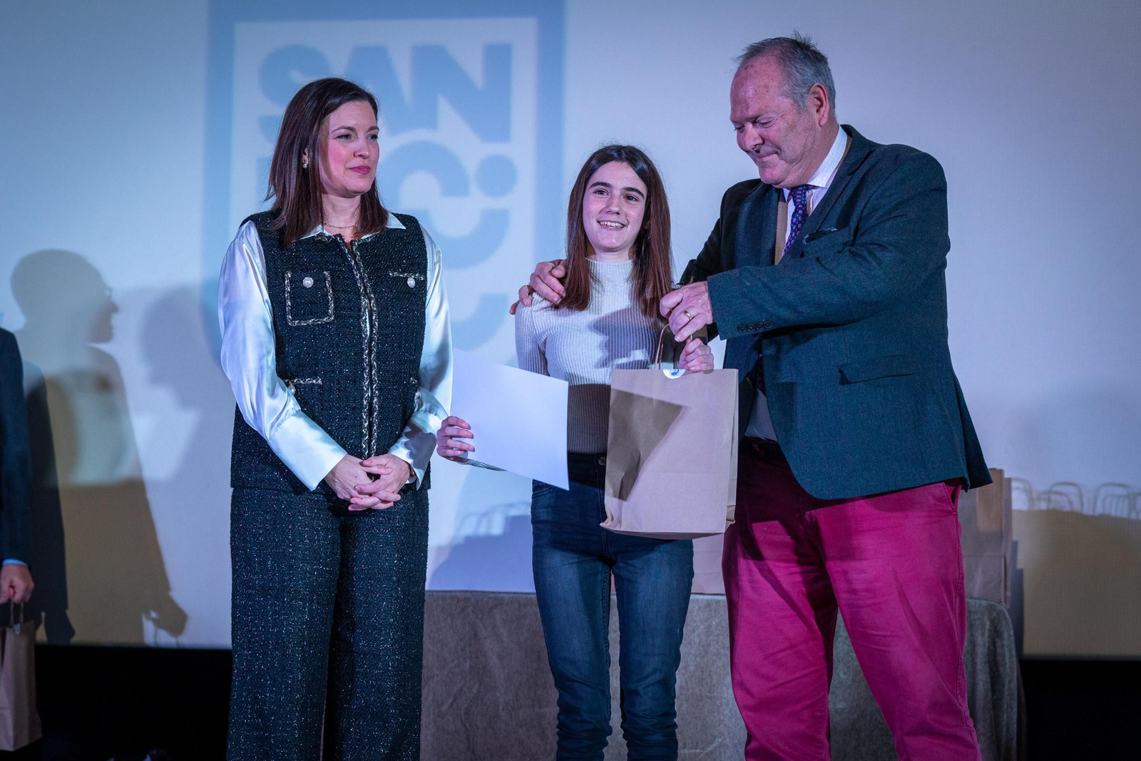 Imágenes de la entrega de premios académicos en San Fernando