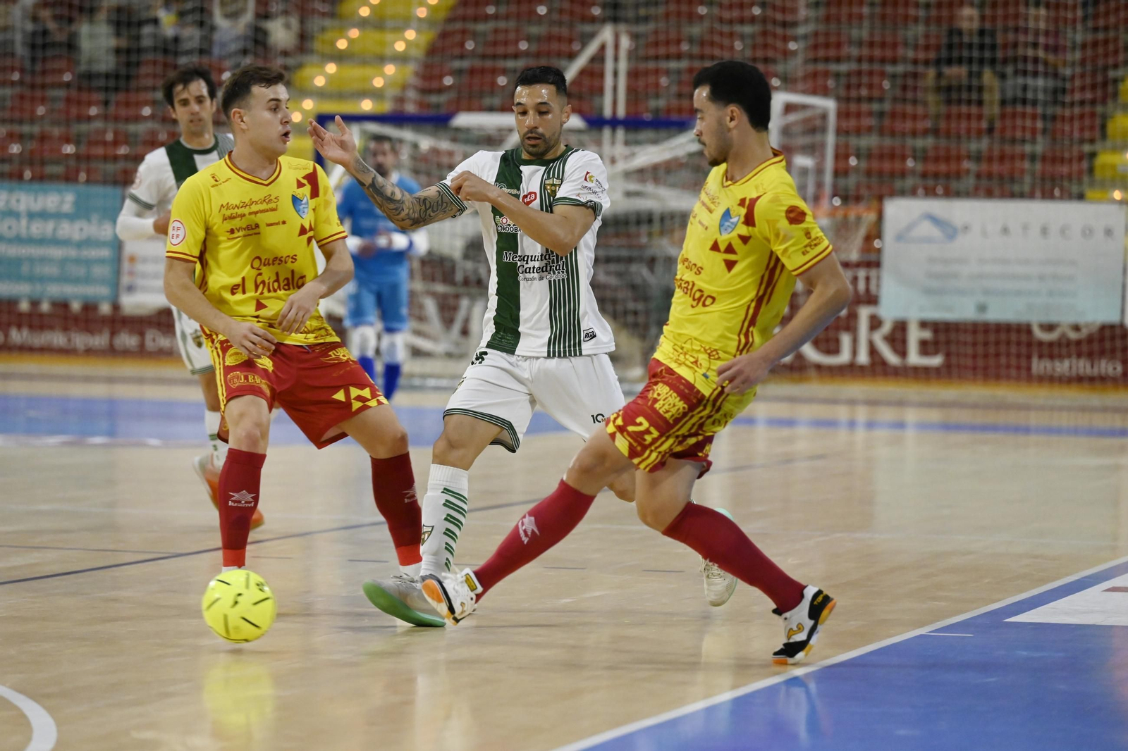 Las mejores fotos del ambiente en Vista Alegre en el Córdoba Futsal - Mazanares