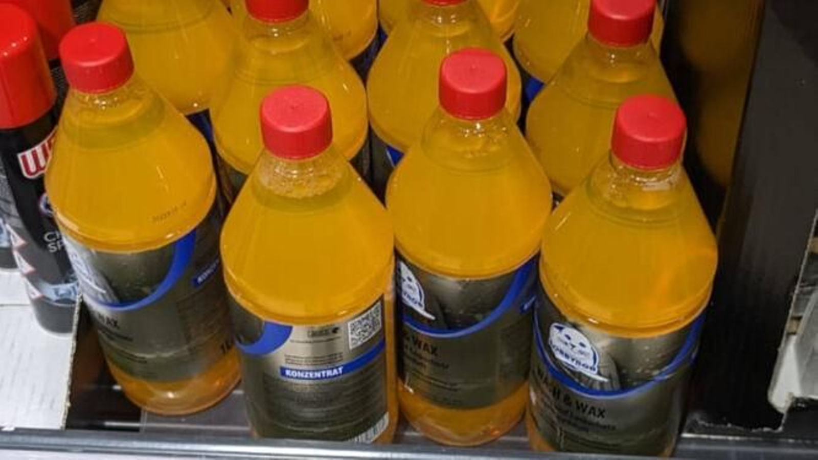 Lidl retira el limpiador de coches Robbyrob por inducir a la confusión con un refresco