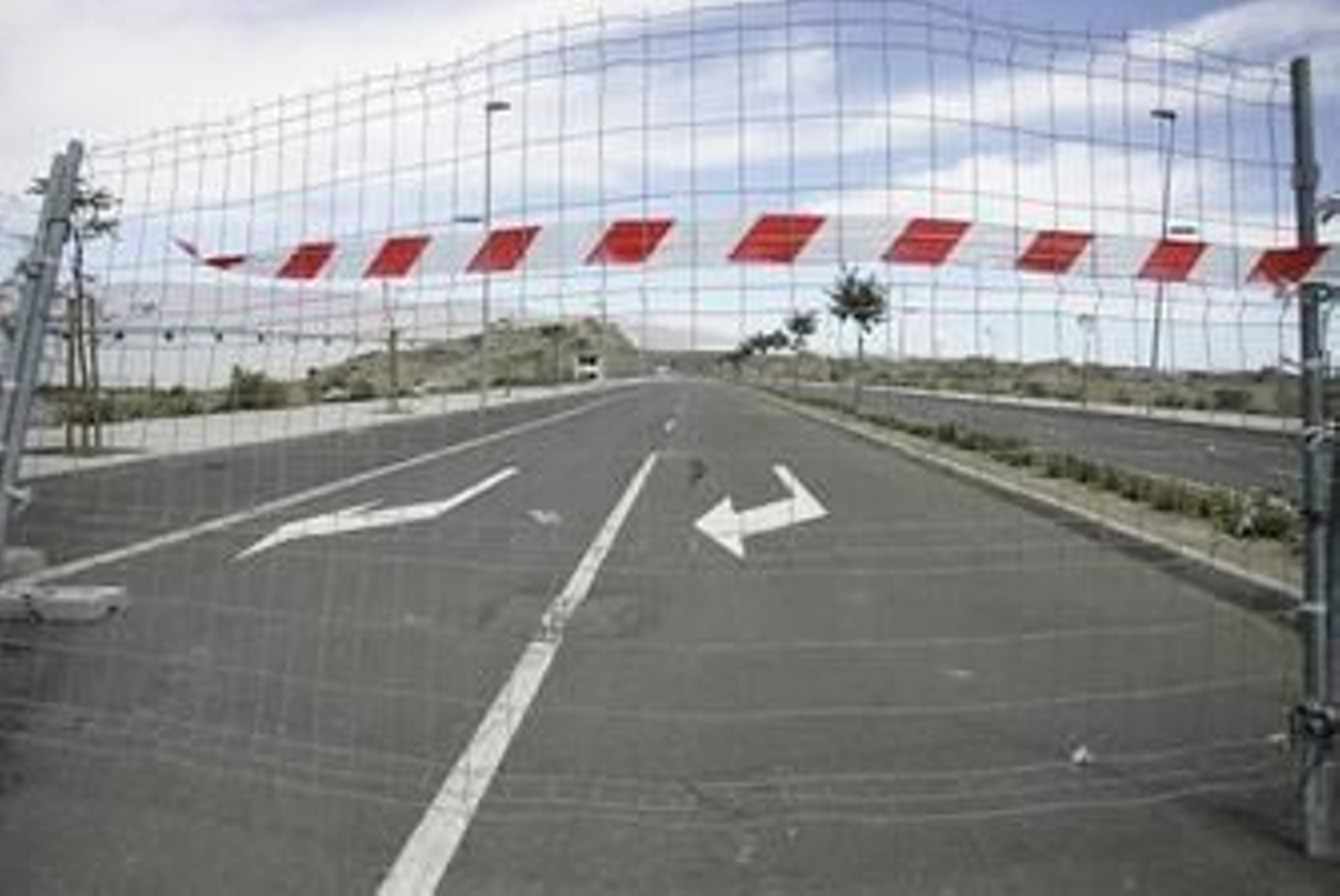 Calles urbanizadas del sector del centro comercial de Bogaris Retail, en Torrecárdenas.