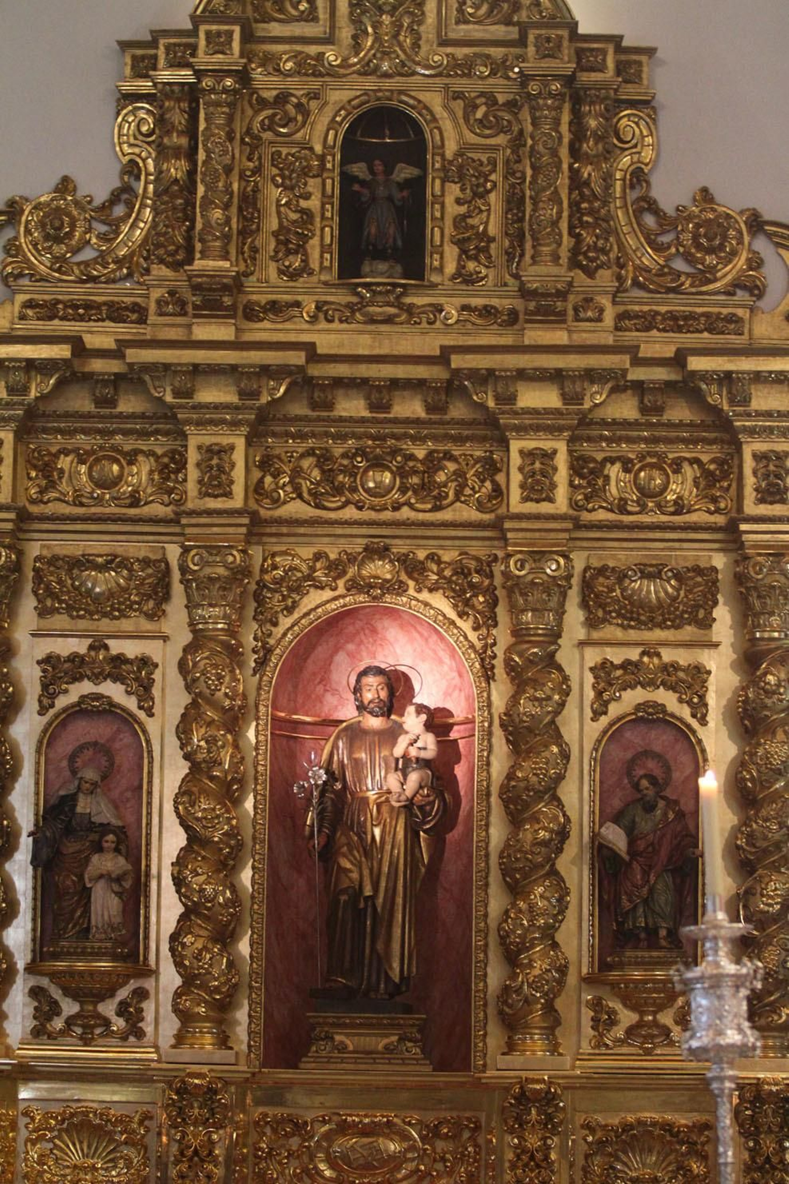 Procesión Solemne  de la Hermandad de La Vera Cruz, con el Santísimo Sacramento.