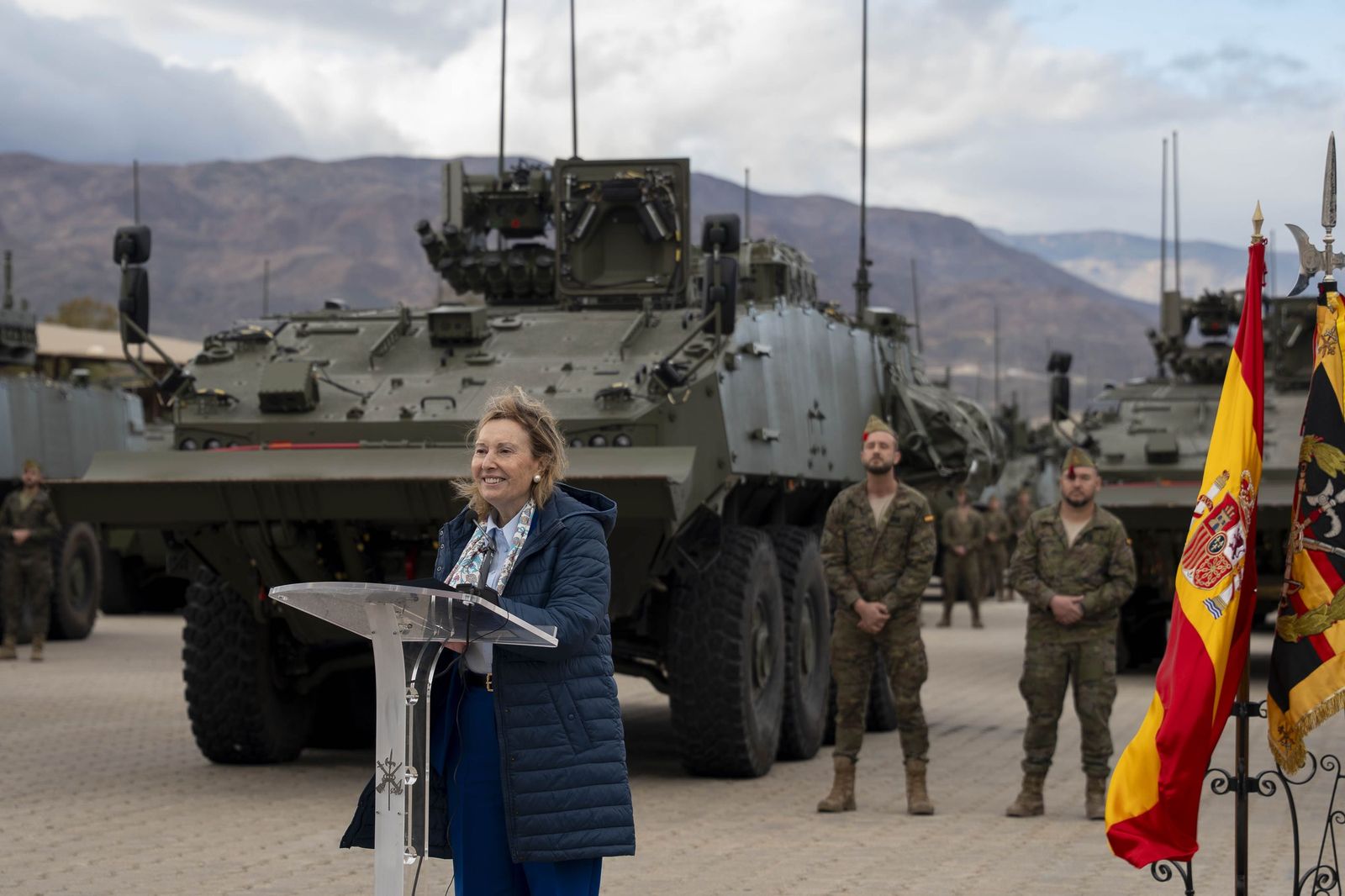 Margarita Robles entrega en Viator los primeros vehículos 8x8 ‘Dragón’ al Ejército de Tierra