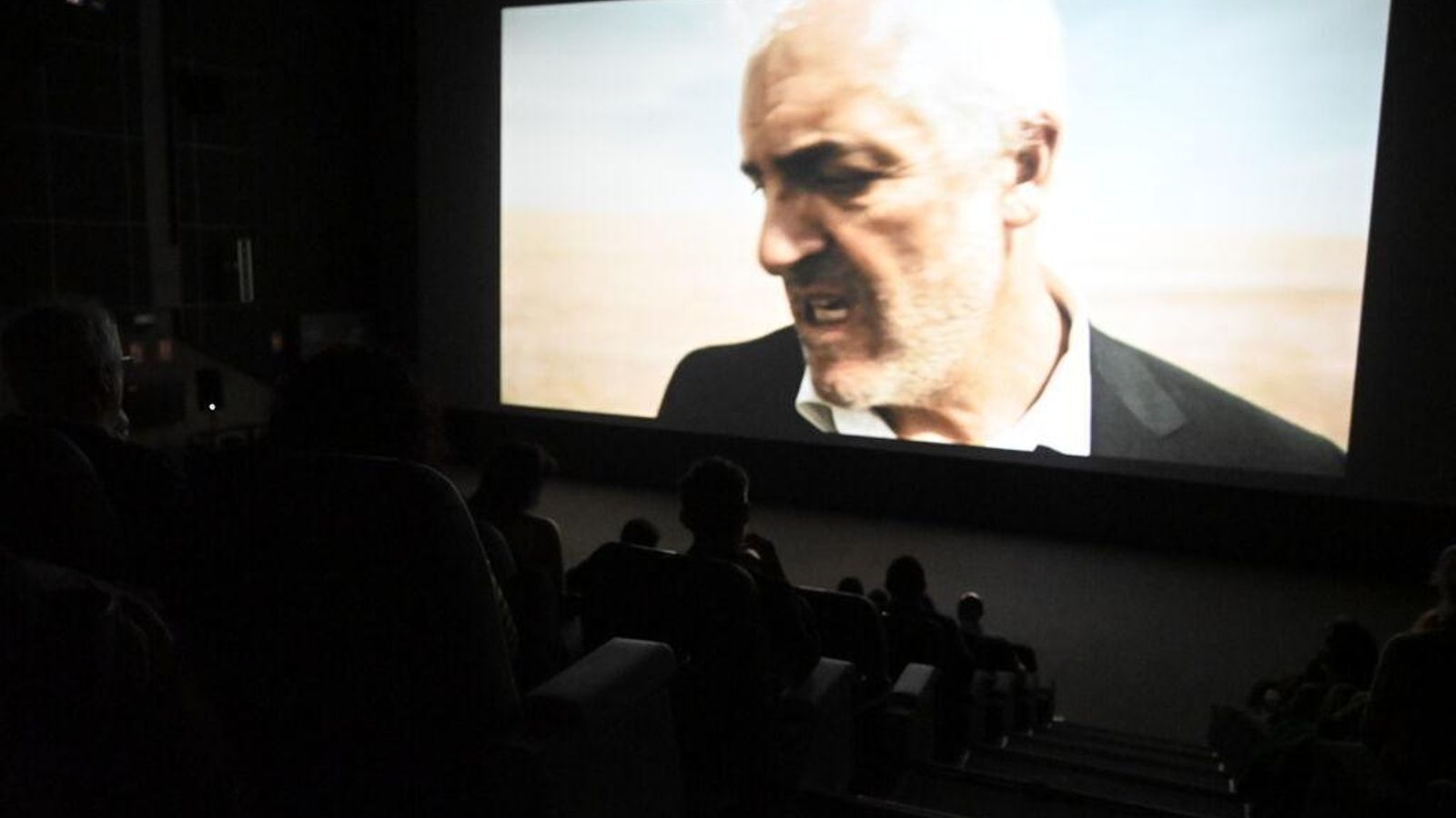 Estreno del cortometraje de Elías Pérez en el Holea.