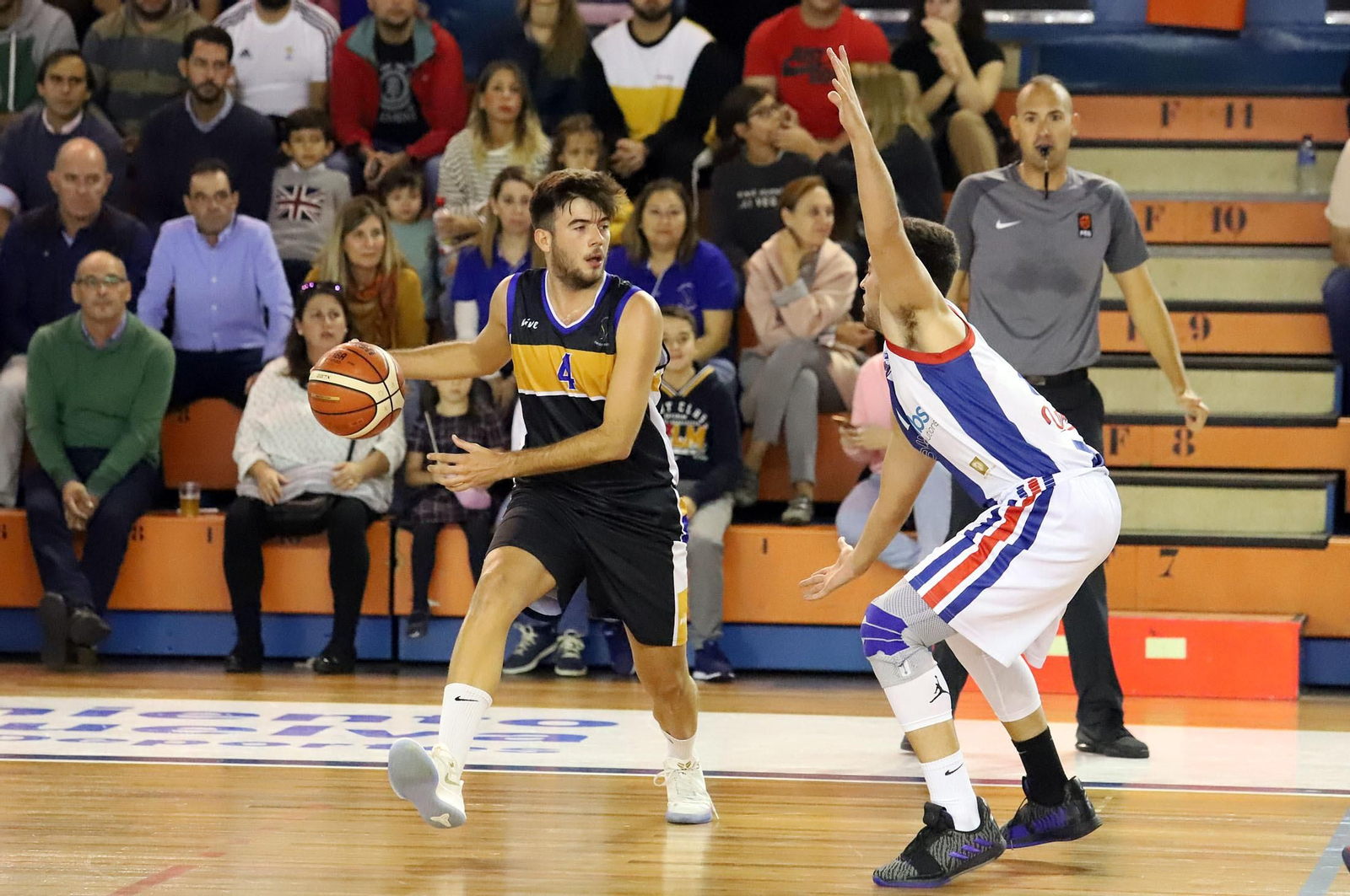 El base Pablo Martínez, en un reciente partido en el Andrés Estrada.