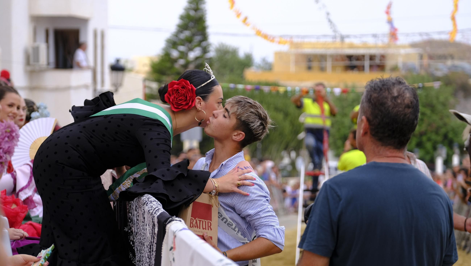 La popular carrera de cintas a caballo de las Fiestas de Mojácar, en imágenes