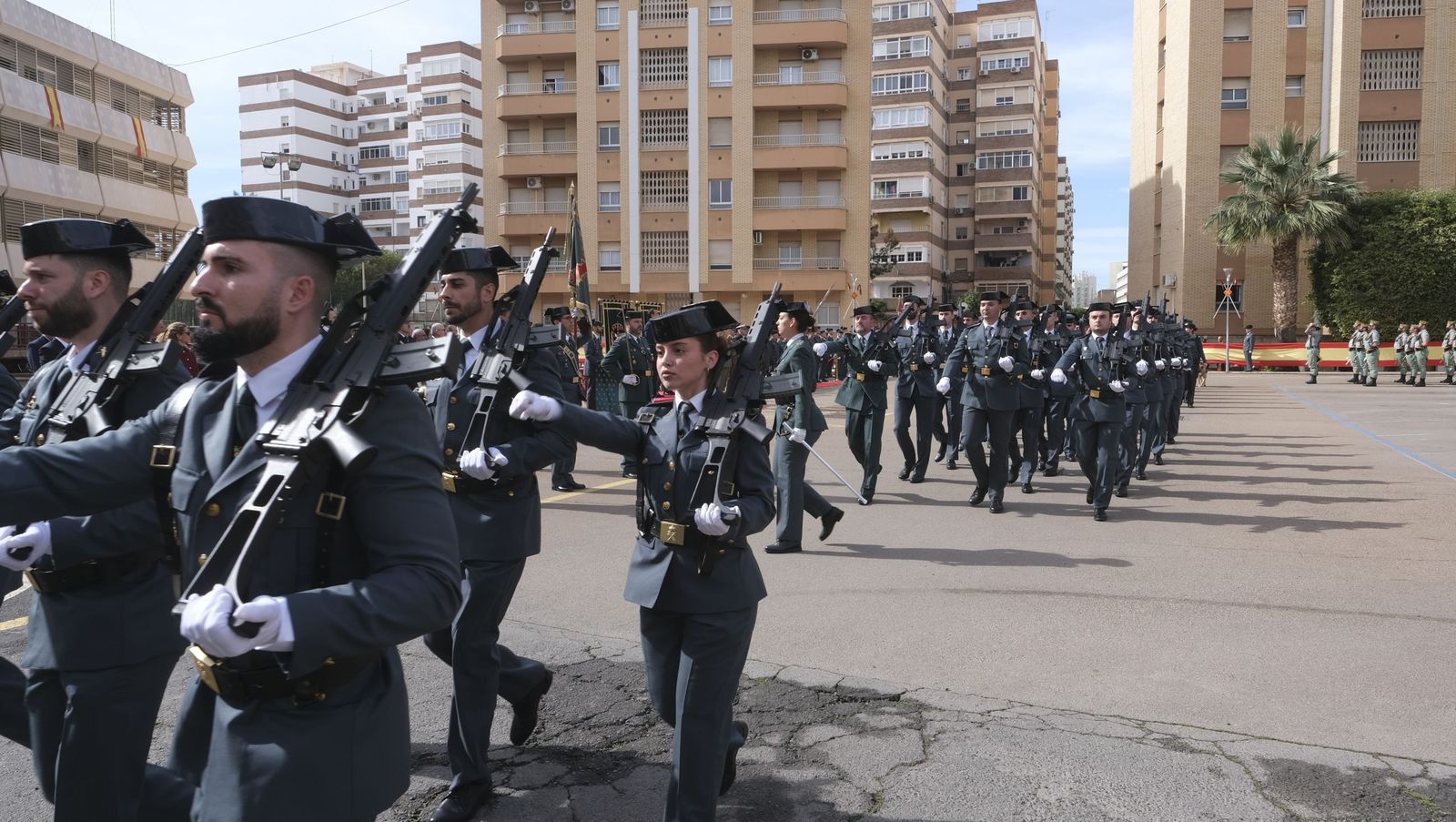Las imágenes de la toma de posesión del nuevo coronel jefe de la Guardia Civil de Almería